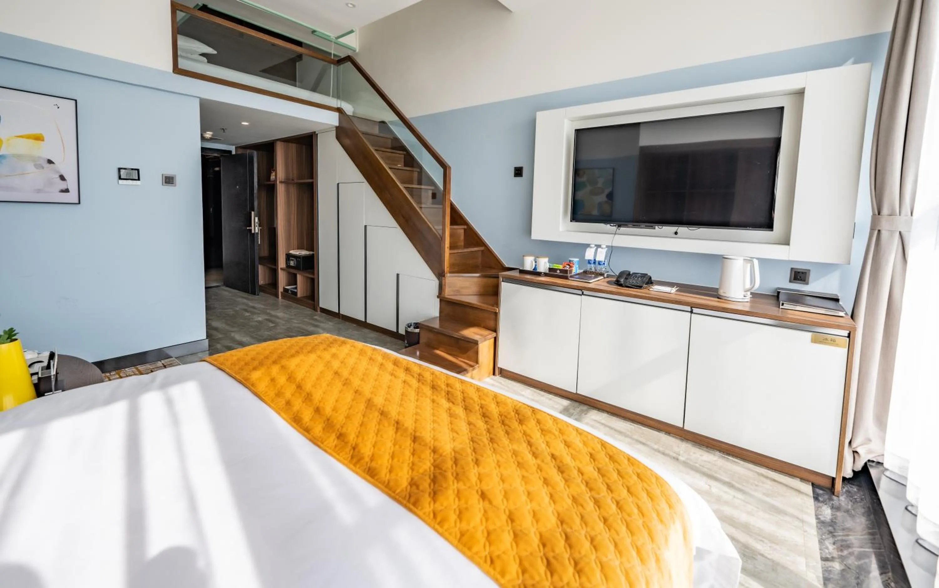 Bed in Kunming Xingyao Hotel