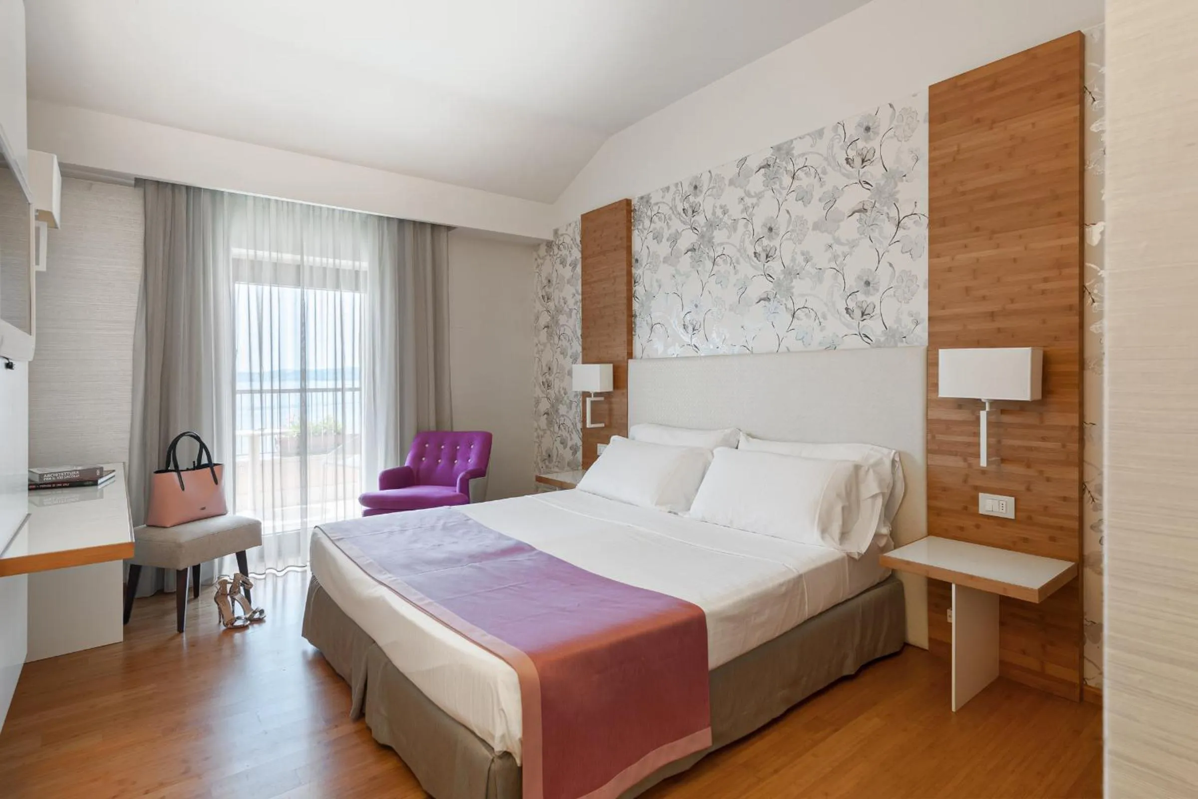 Bedroom, Bed in Hotel Eden