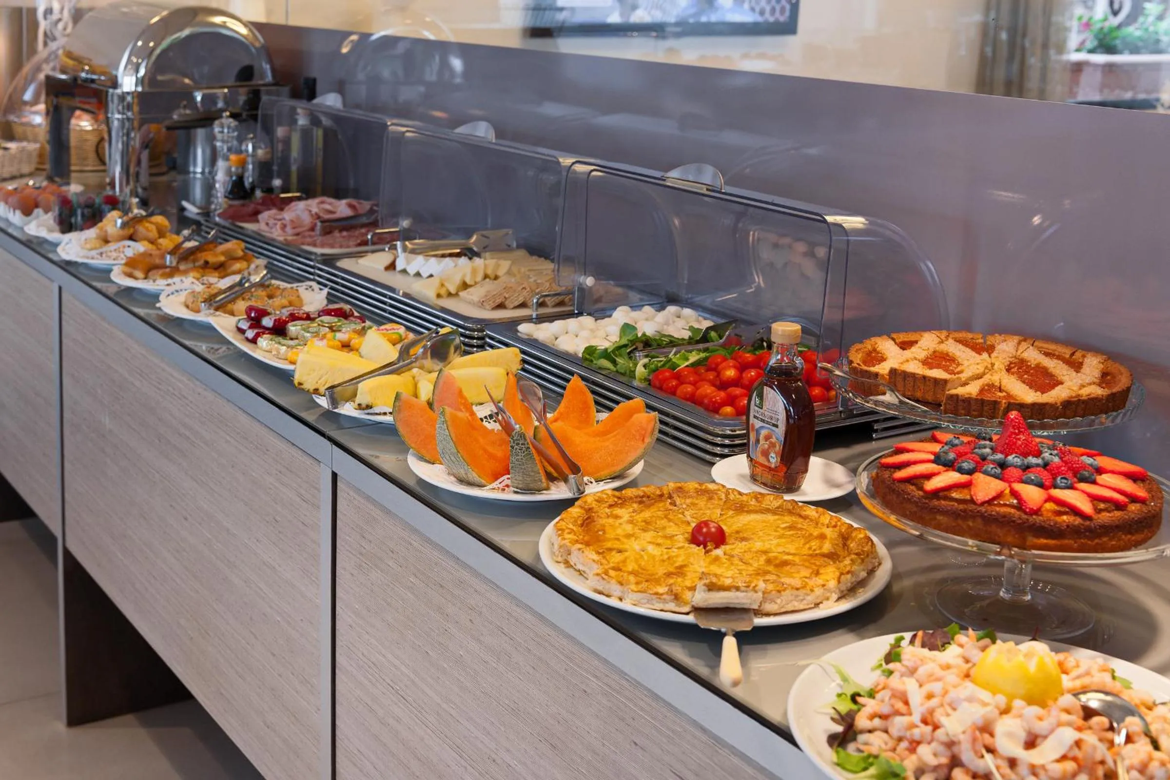 Buffet breakfast in Hotel Eden