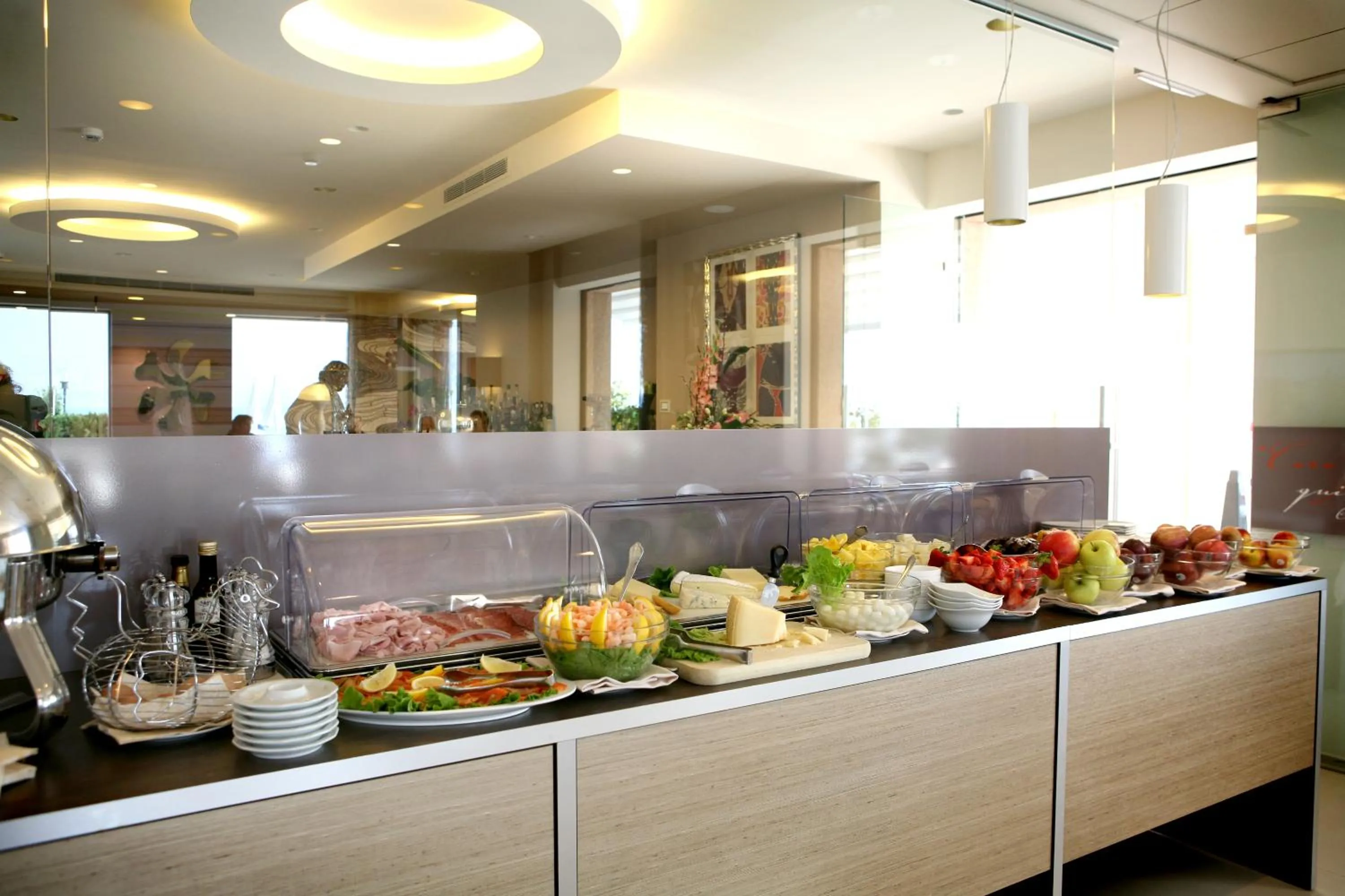 Food and drinks in Hotel Eden