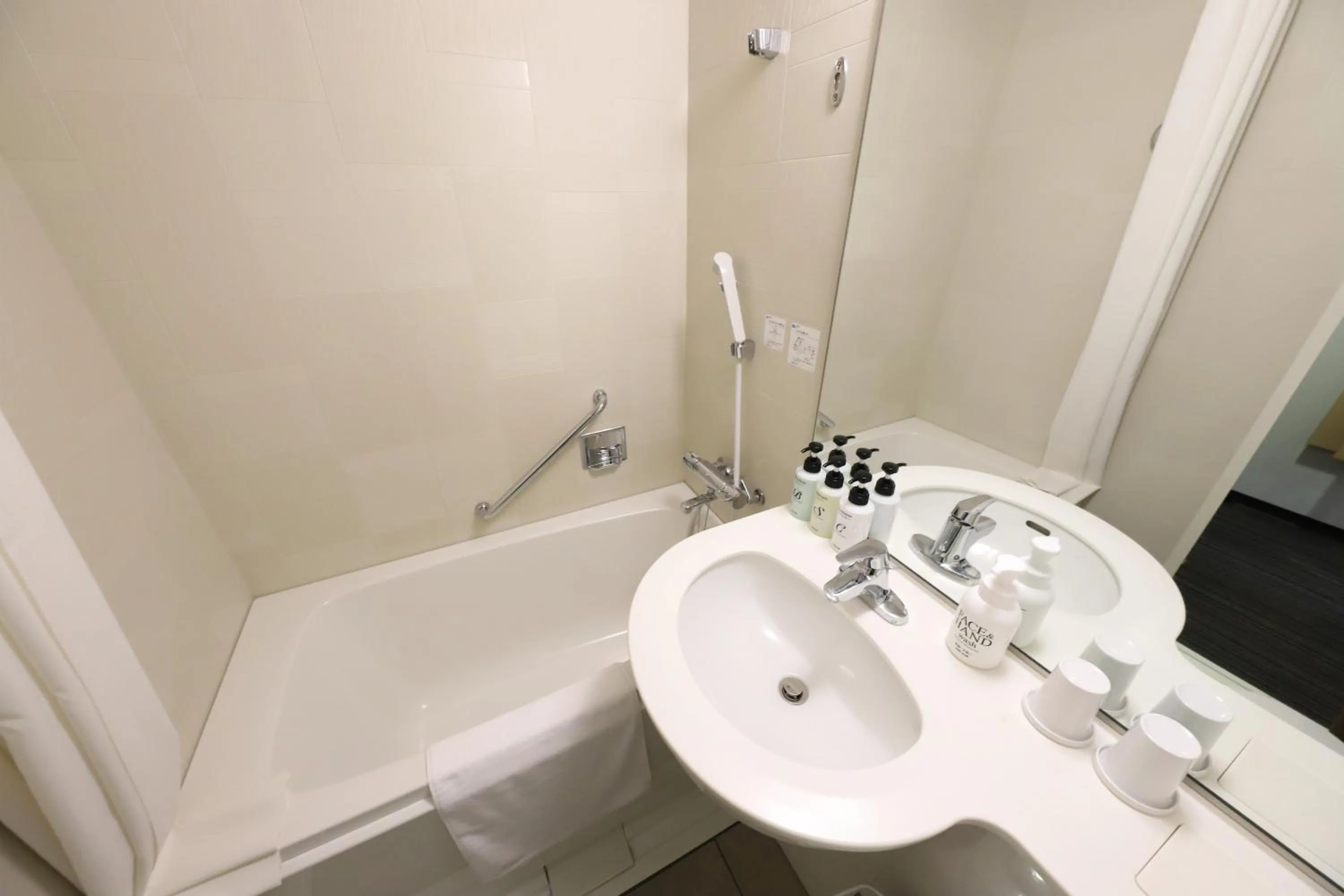 Bathroom in Smile Hotel Osaka Yotsubashi