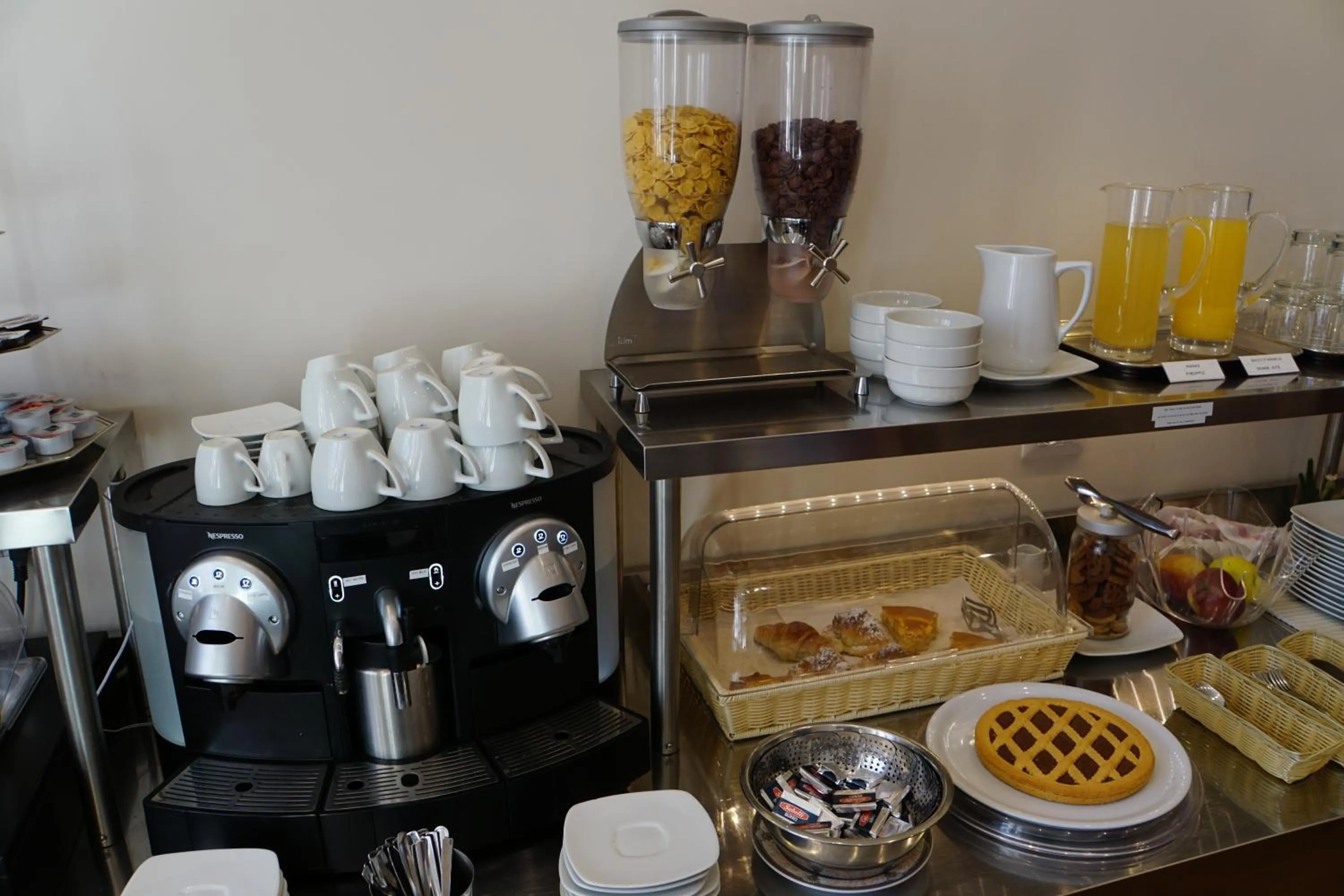 Continental breakfast in Hotel Martini