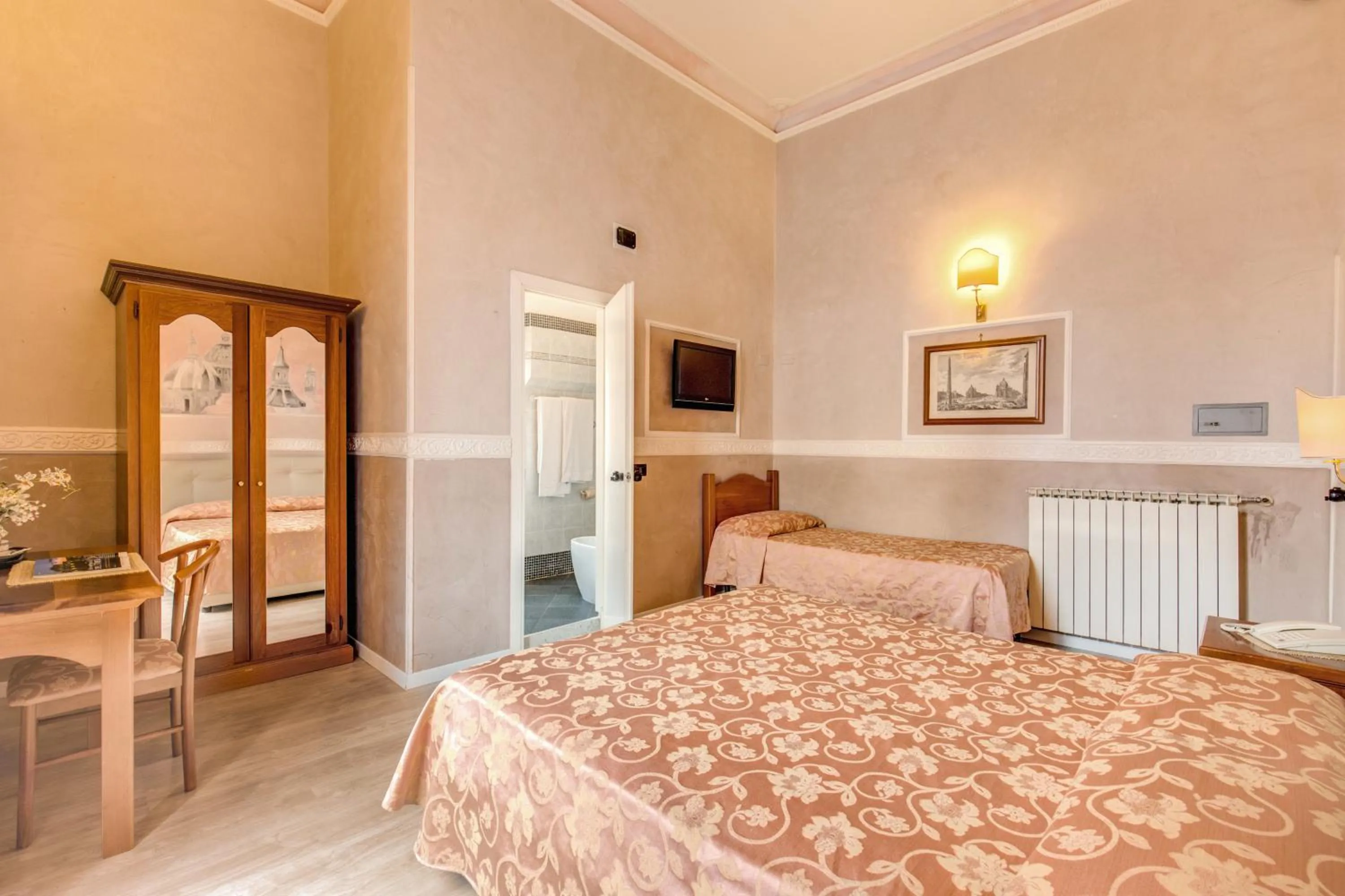 Photo of the whole room, Bed in Hotel Martini