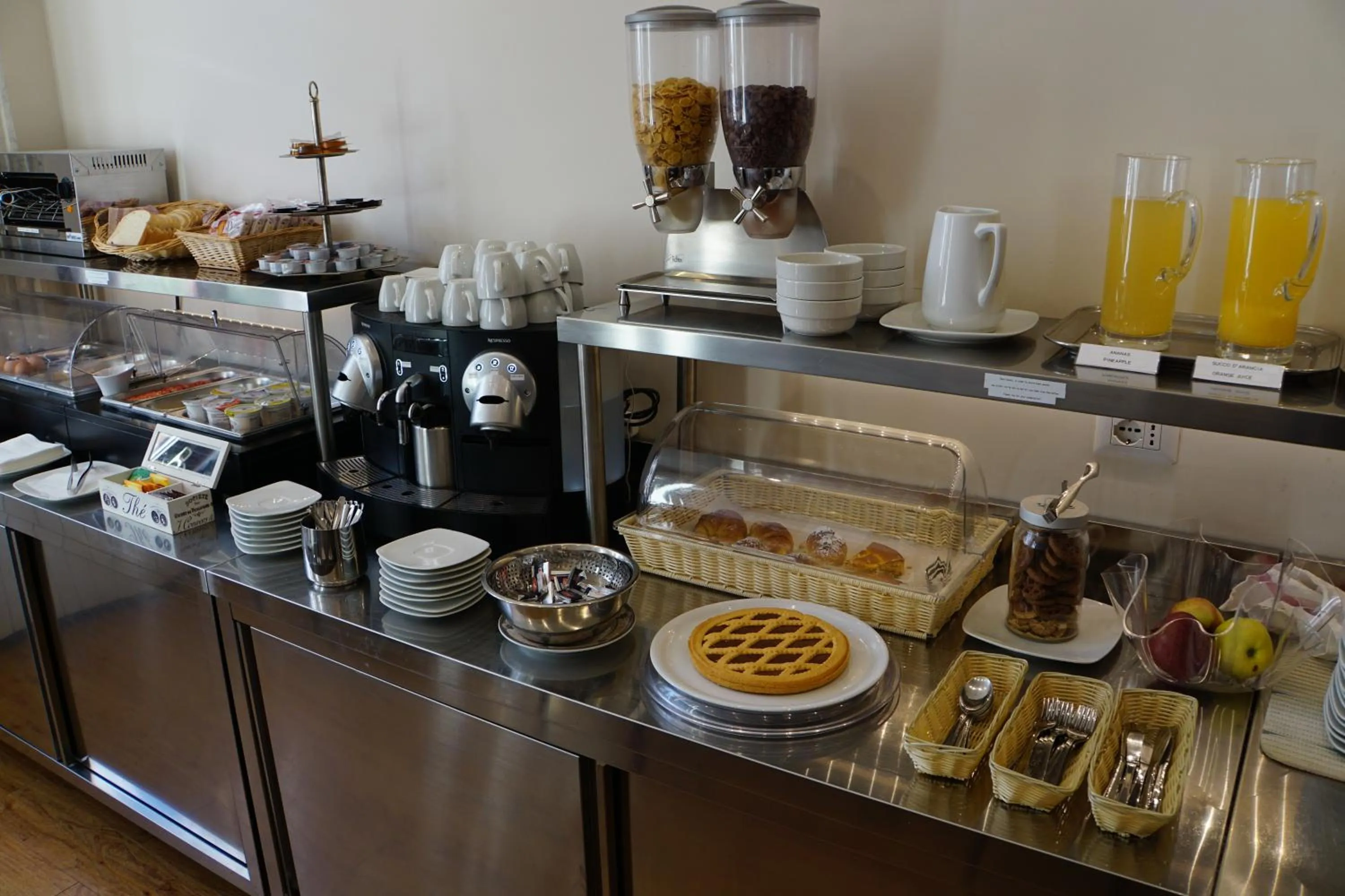 Buffet breakfast in Hotel Martini