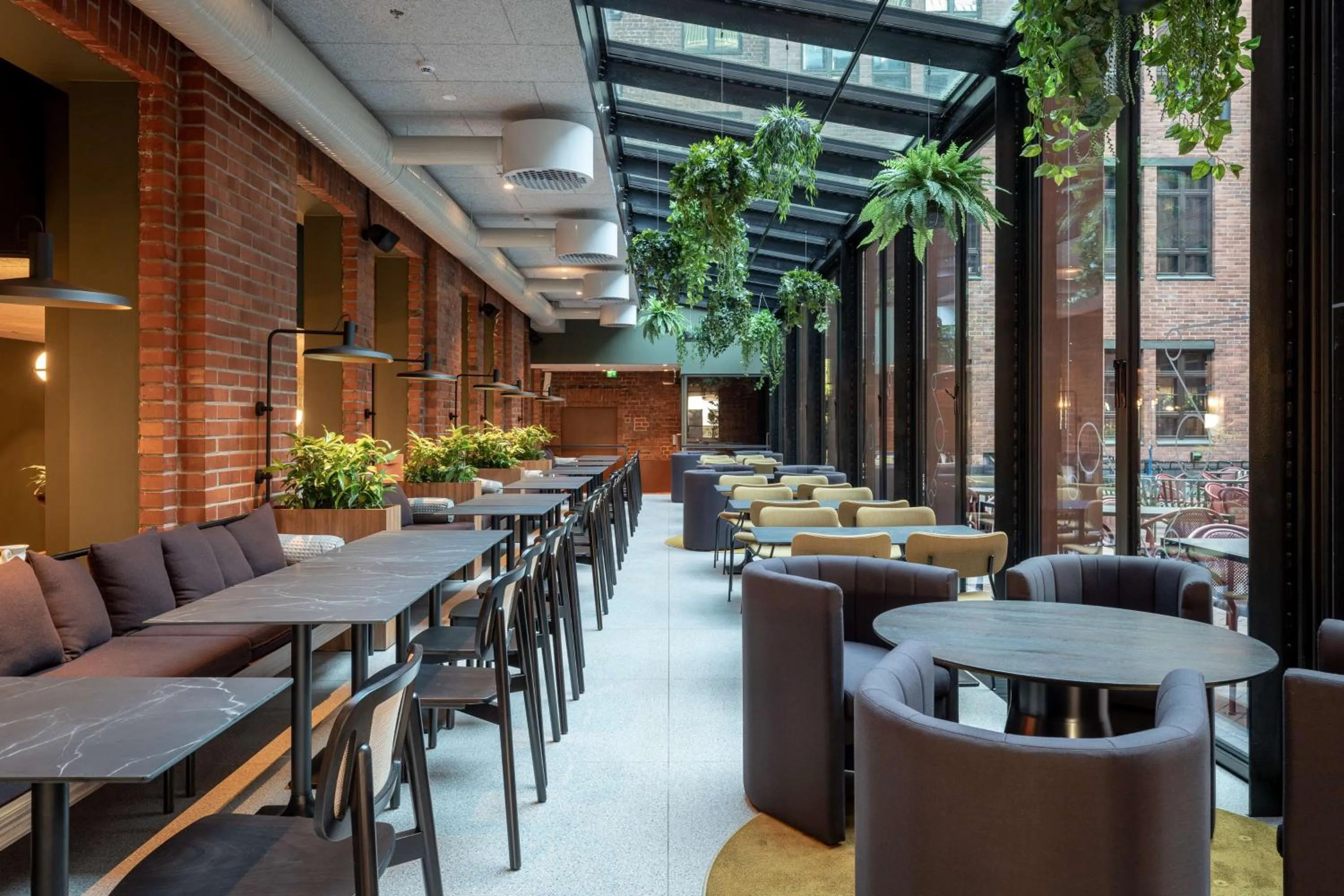 Restaurant/places to eat in Scandic Helsinki Hub