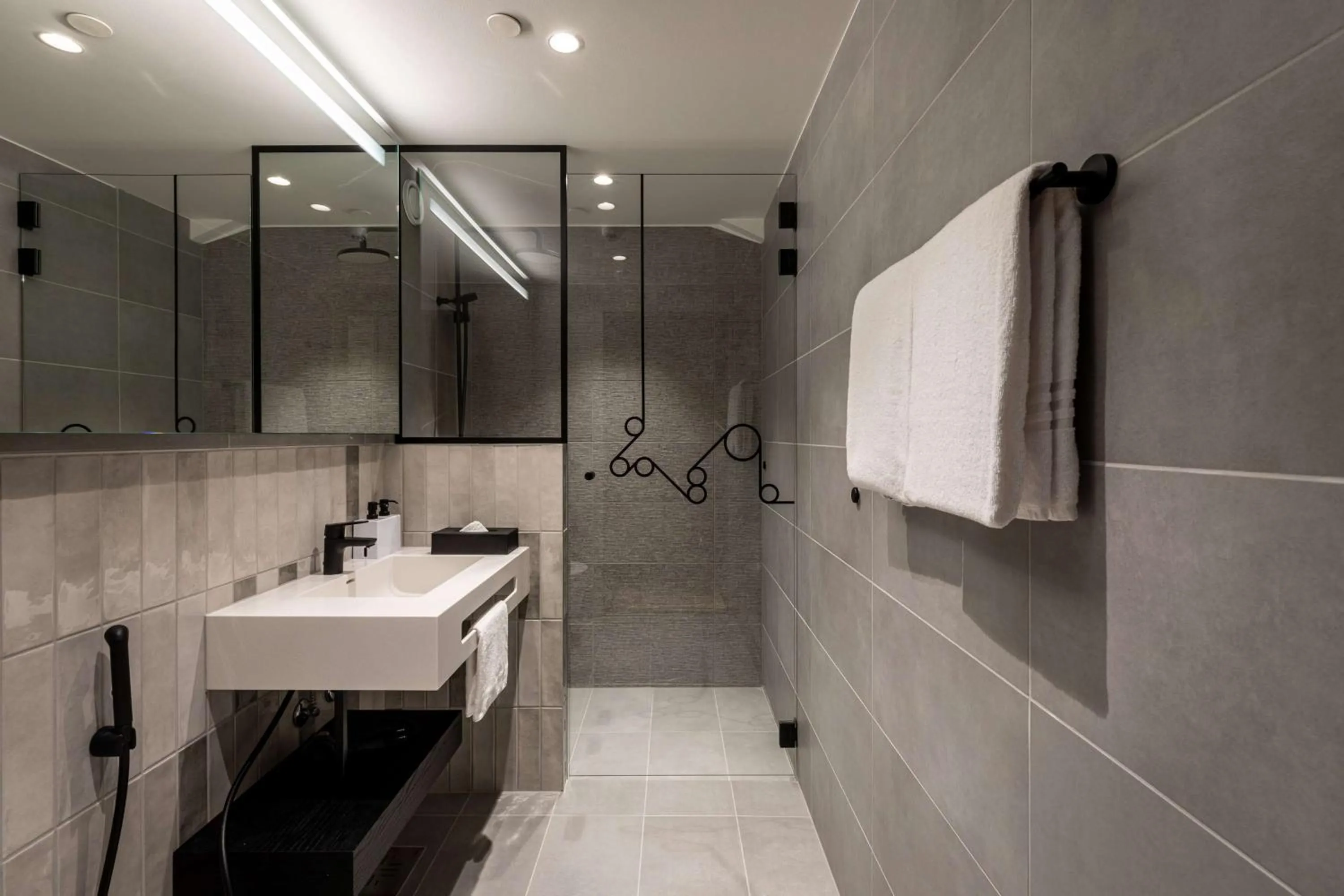 Bathroom in Scandic Helsinki Hub