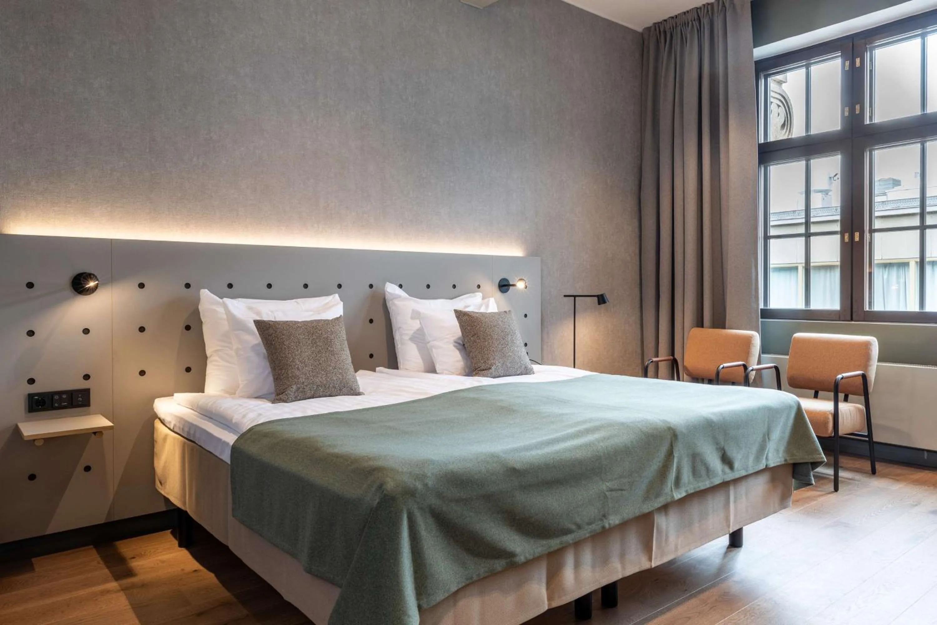 Bedroom, Bed in Scandic Helsinki Hub