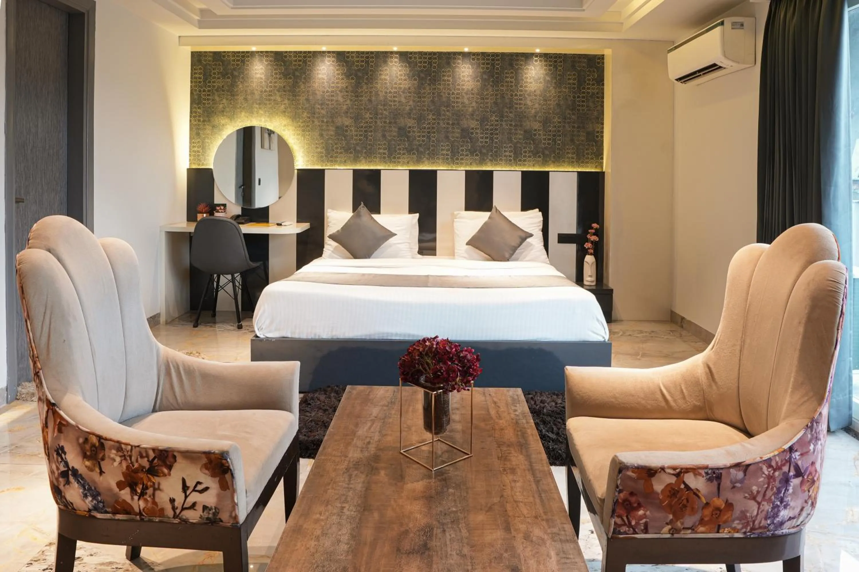 Bedroom, Bed in METRO STUDIOS