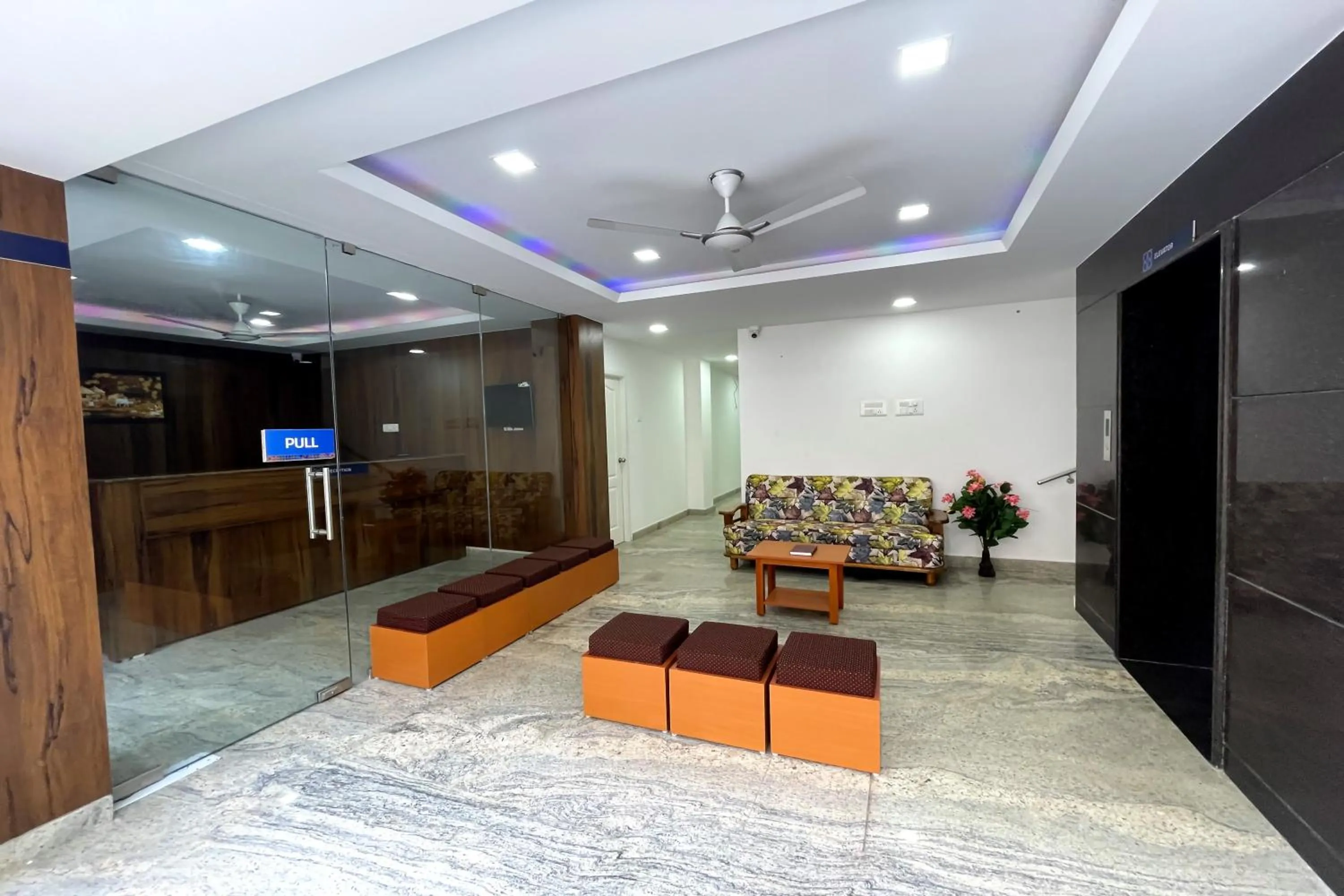 Lobby or reception in K11 Express - Opp Express Avenue
