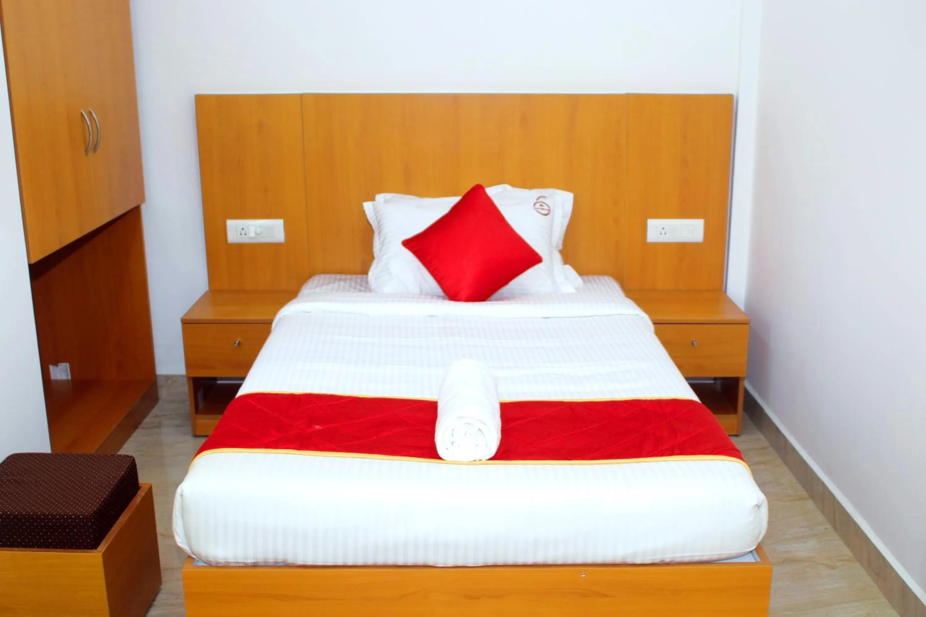 Bed in K11 Express - Opp Express Avenue