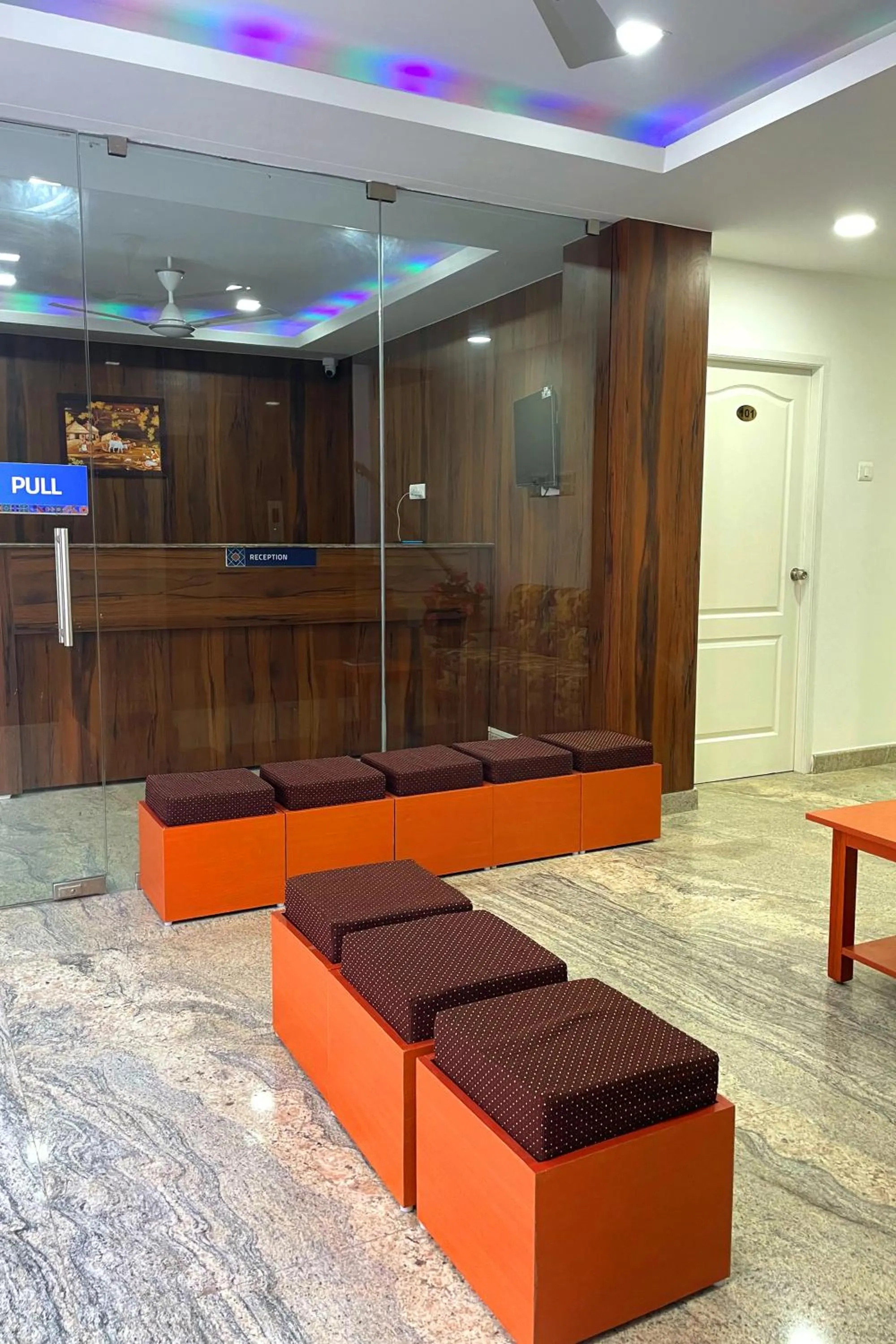 Lobby or reception in K11 Express - Opp Express Avenue