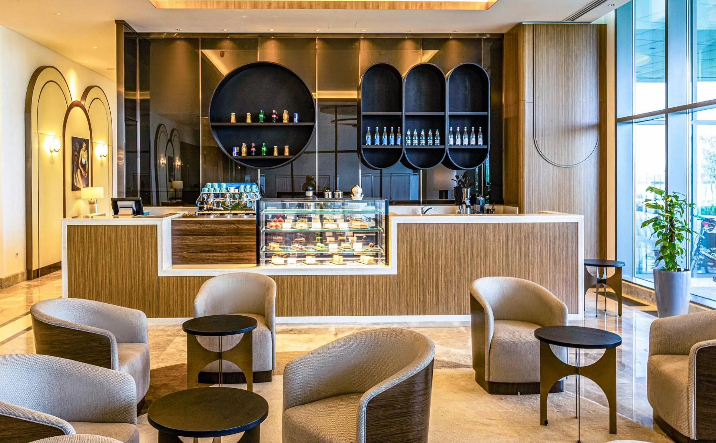 Coffee/tea facilities in Savitsky Plaza