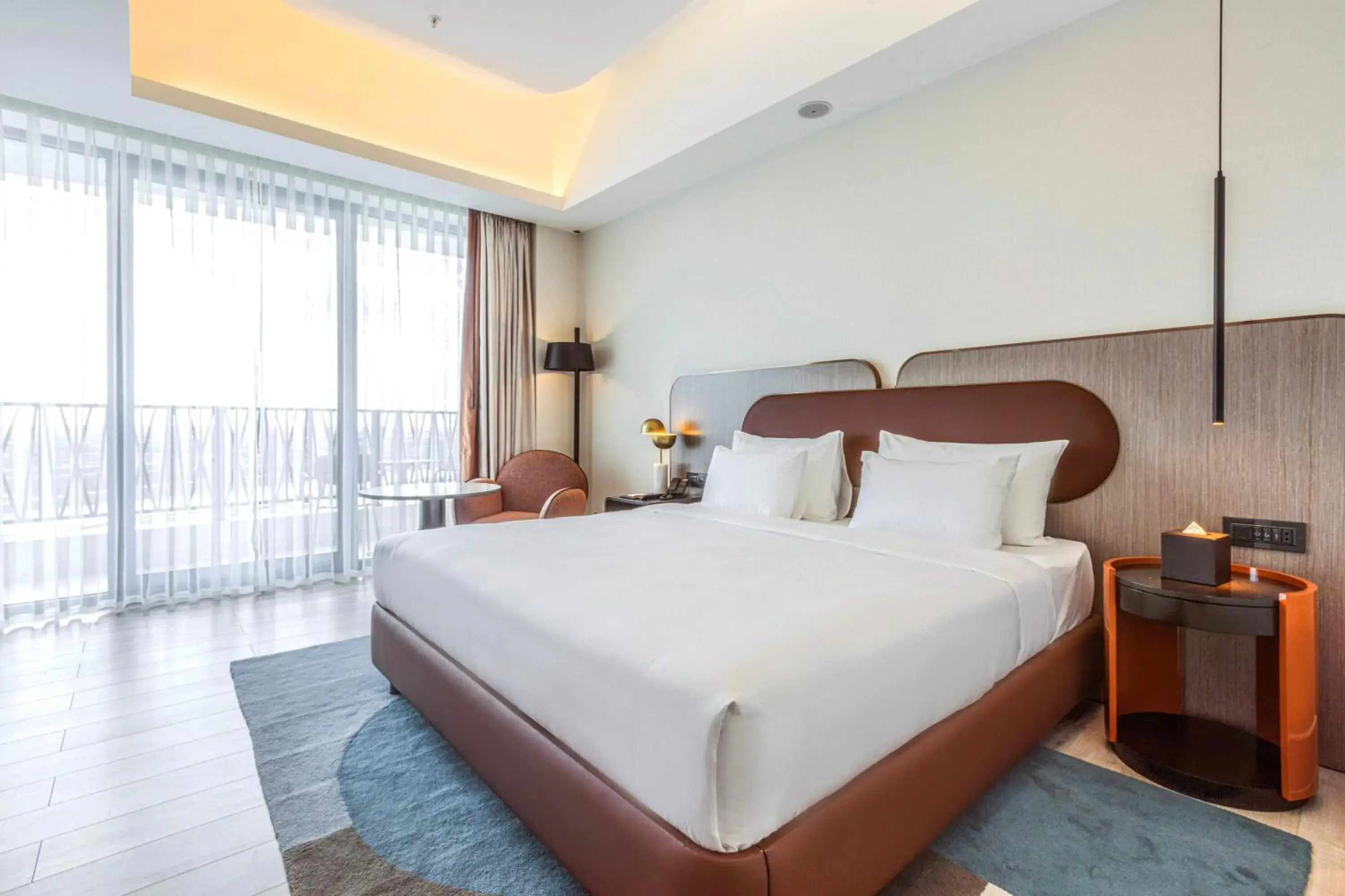 Suite with balcony, canal view - single occupancy in Savitsky Plaza Suite with balcony, canal view - single occupancy in Savitsky Plaza