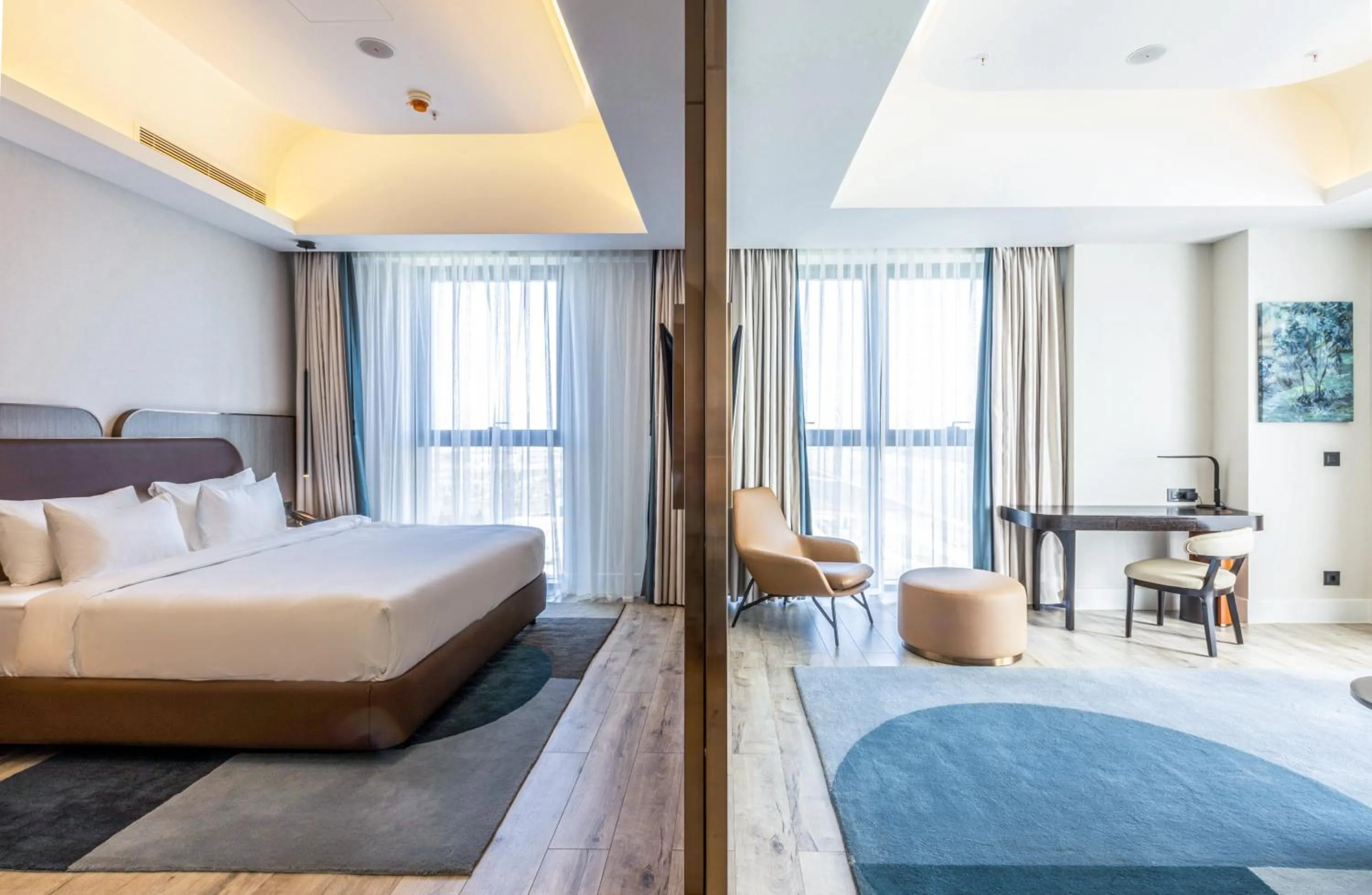 Bedroom, Bed in Savitsky Plaza