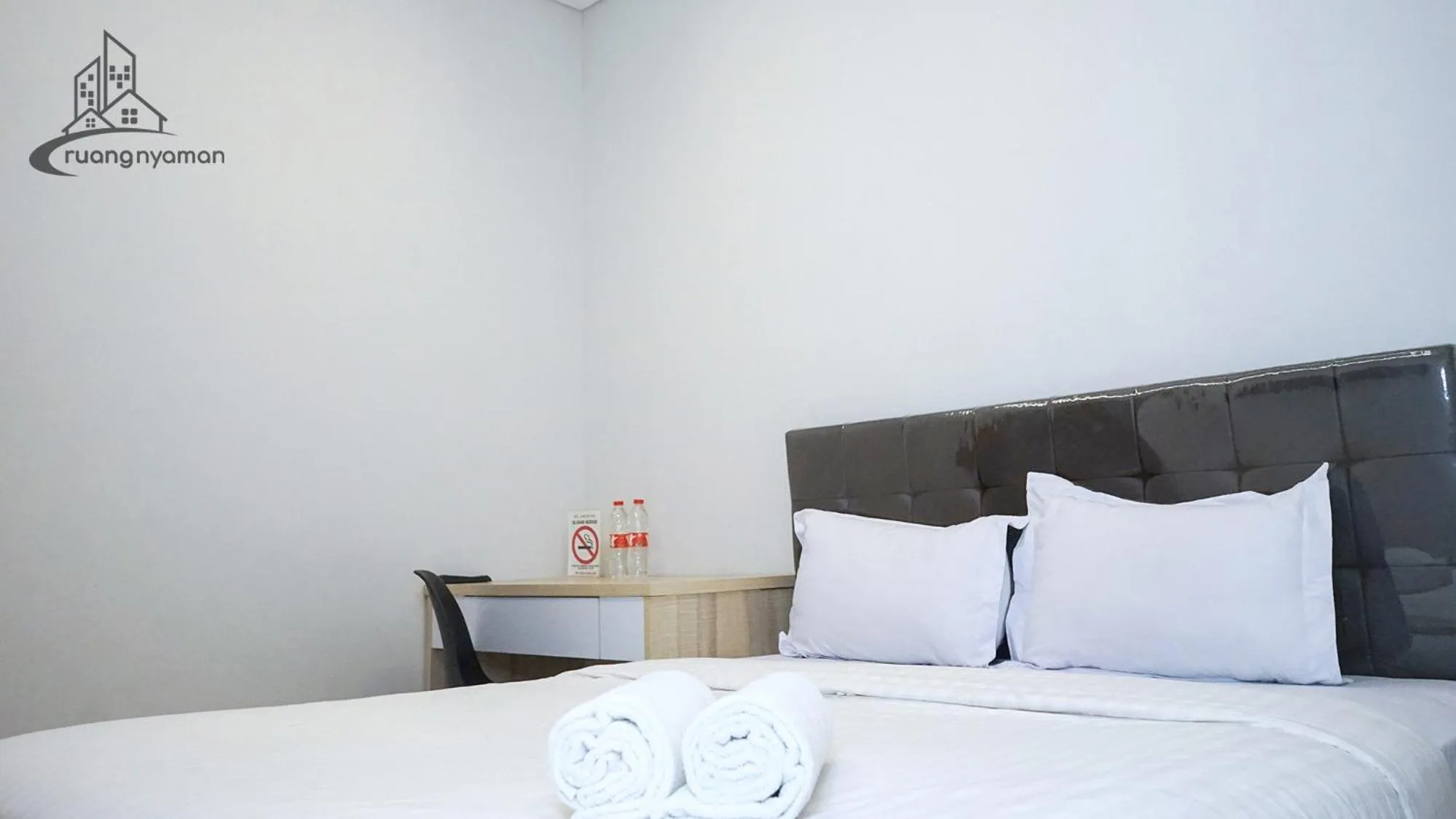 Photo of the whole room, Bed in Regentown Near ICE BSD