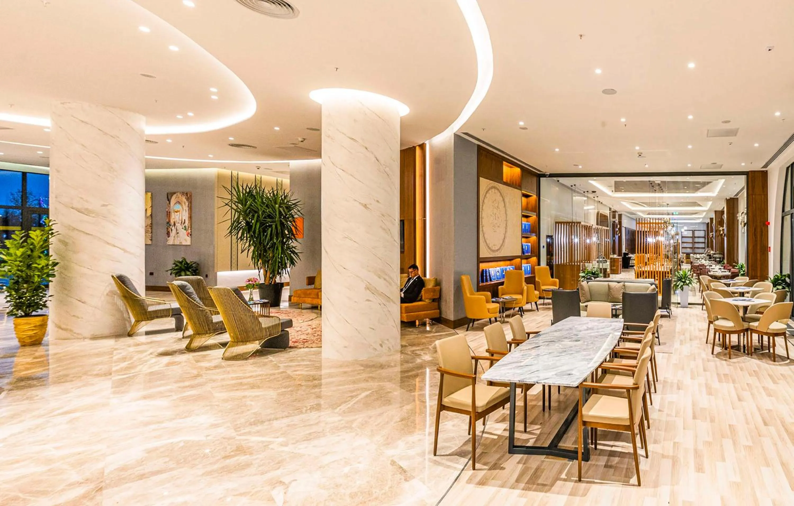 Lobby or reception in Hilton Garden Inn Samarkand Afrosiyob