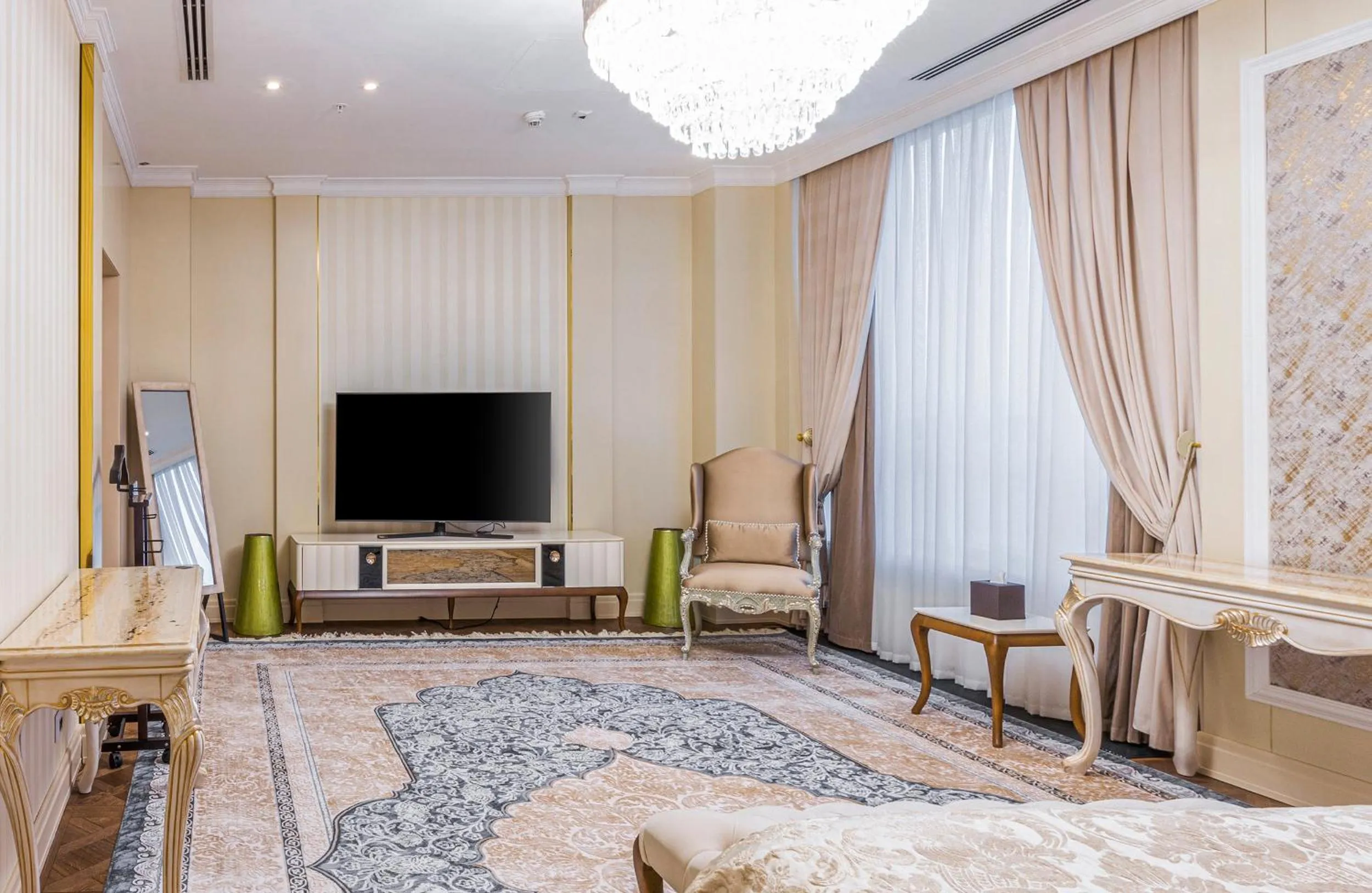 Communal lounge/ TV room in Wellness Park Hotel Bactria