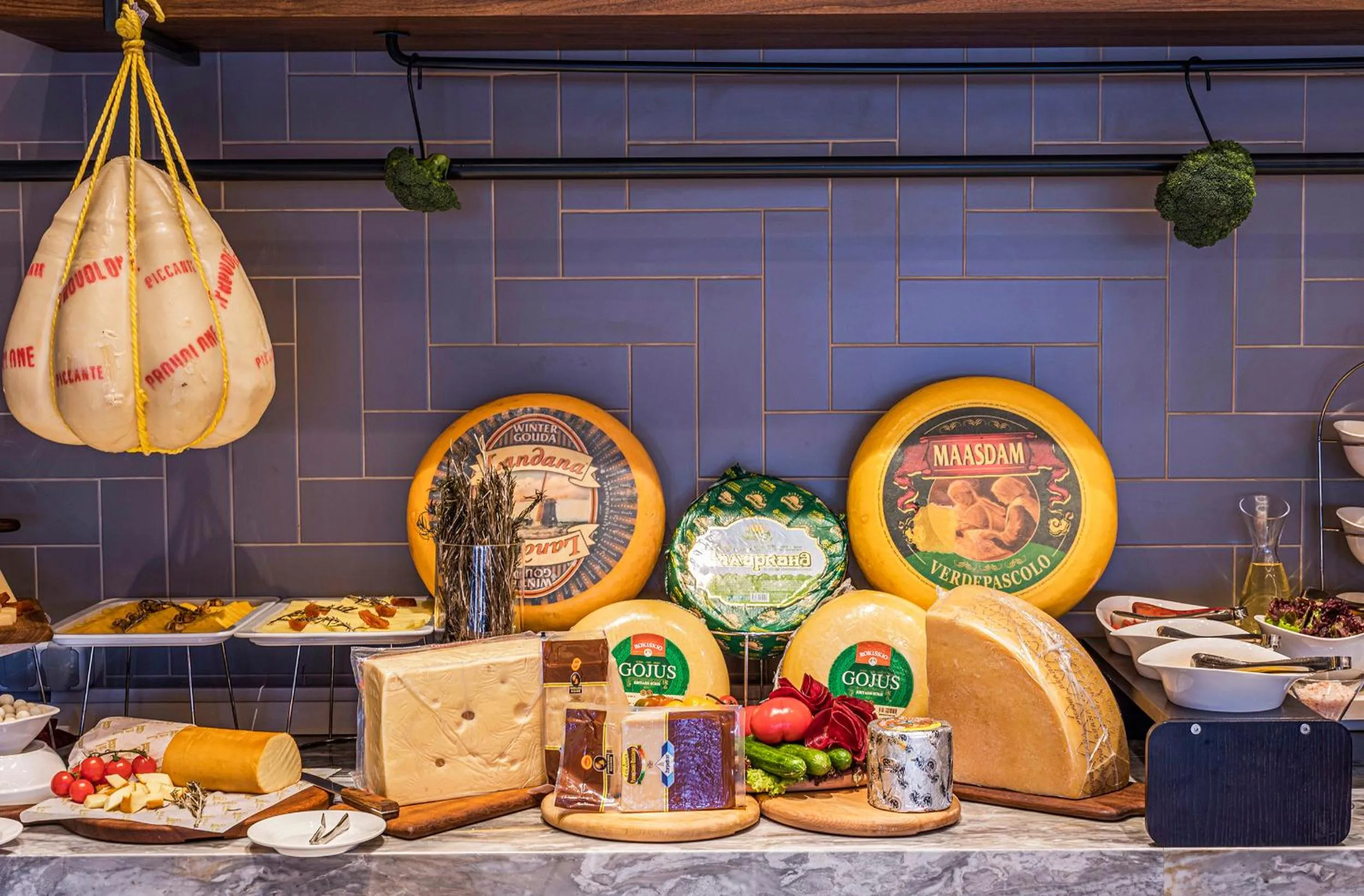 Buffet breakfast in Wellness Park Hotel Bactria