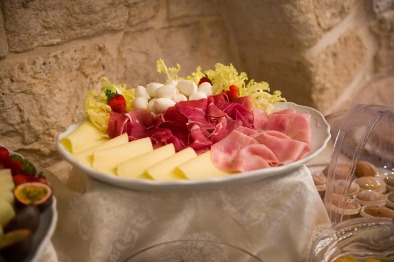 Food and drinks in San Tommaso Hotel