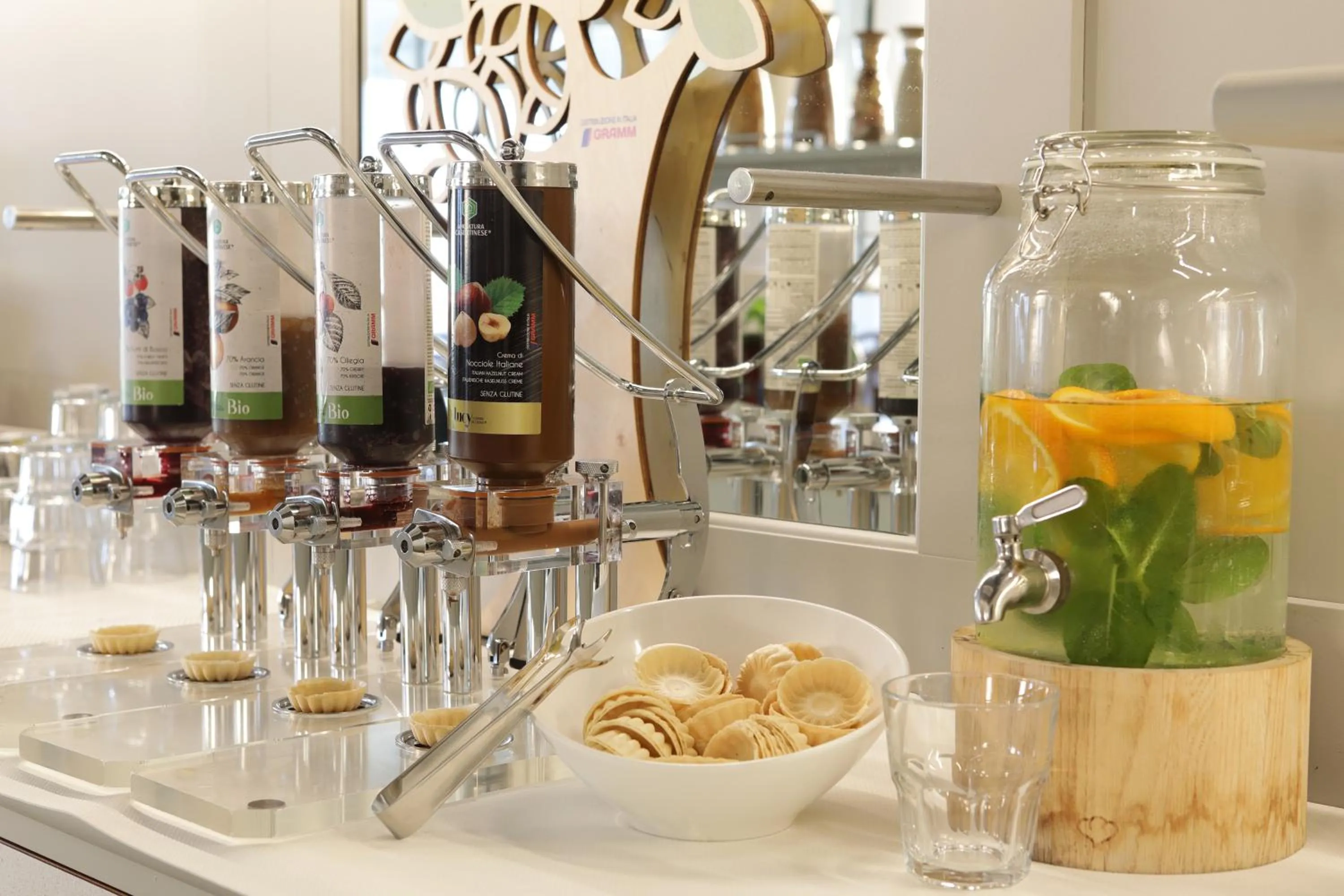 Food and drinks in Eco Hotel Benacus