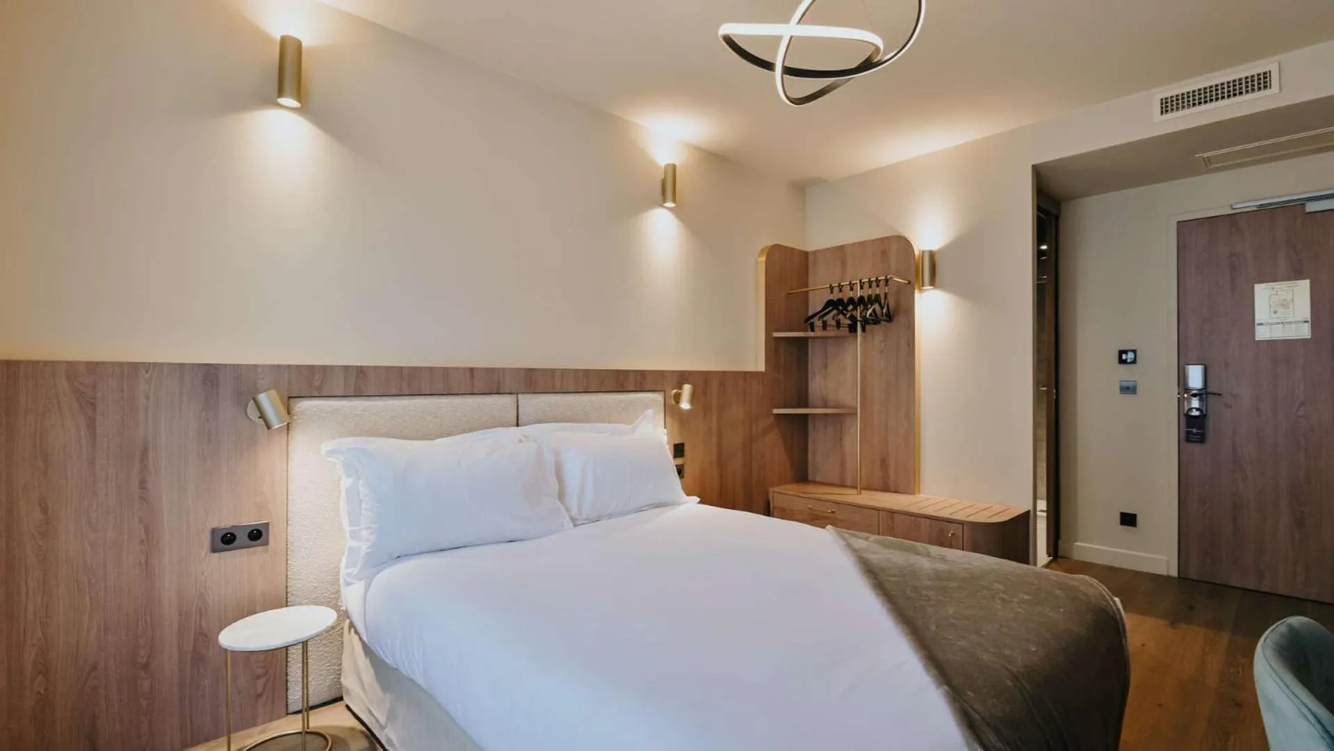 Bed in Keystone Hôtel & Spa