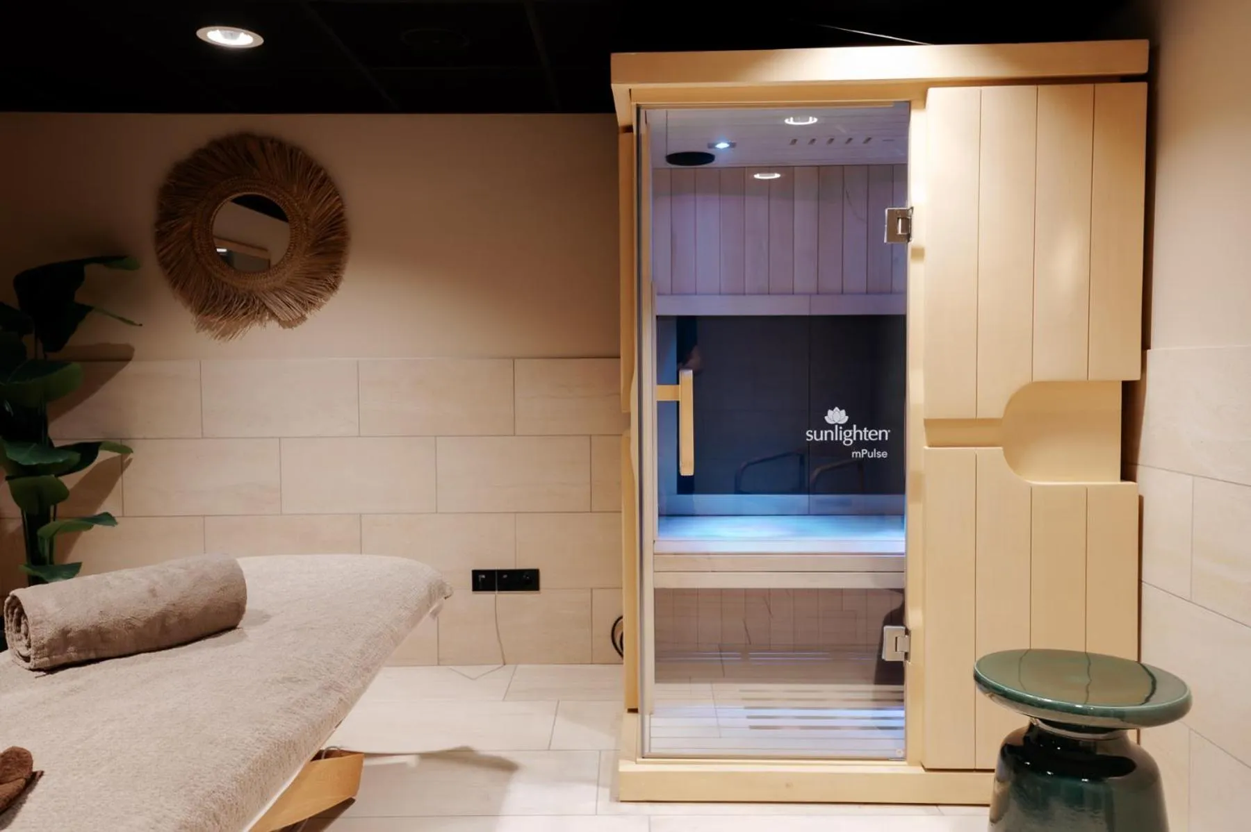 Spa and wellness centre/facilities, Bed in Keystone Hôtel & Spa