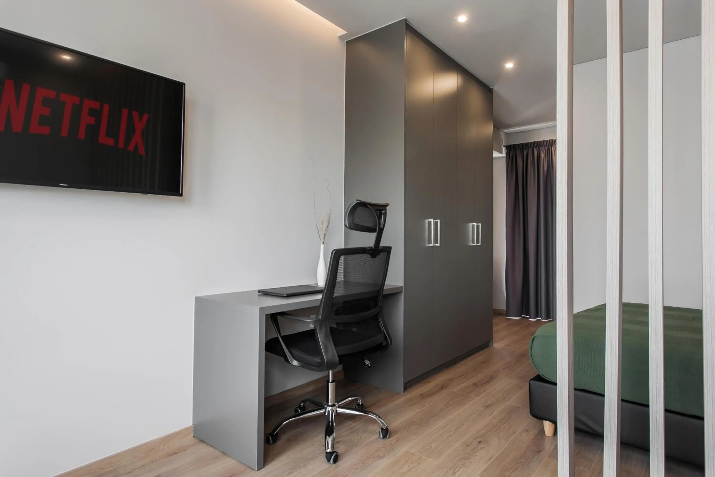 TV and multimedia in WYZ Attiki Aparthotel