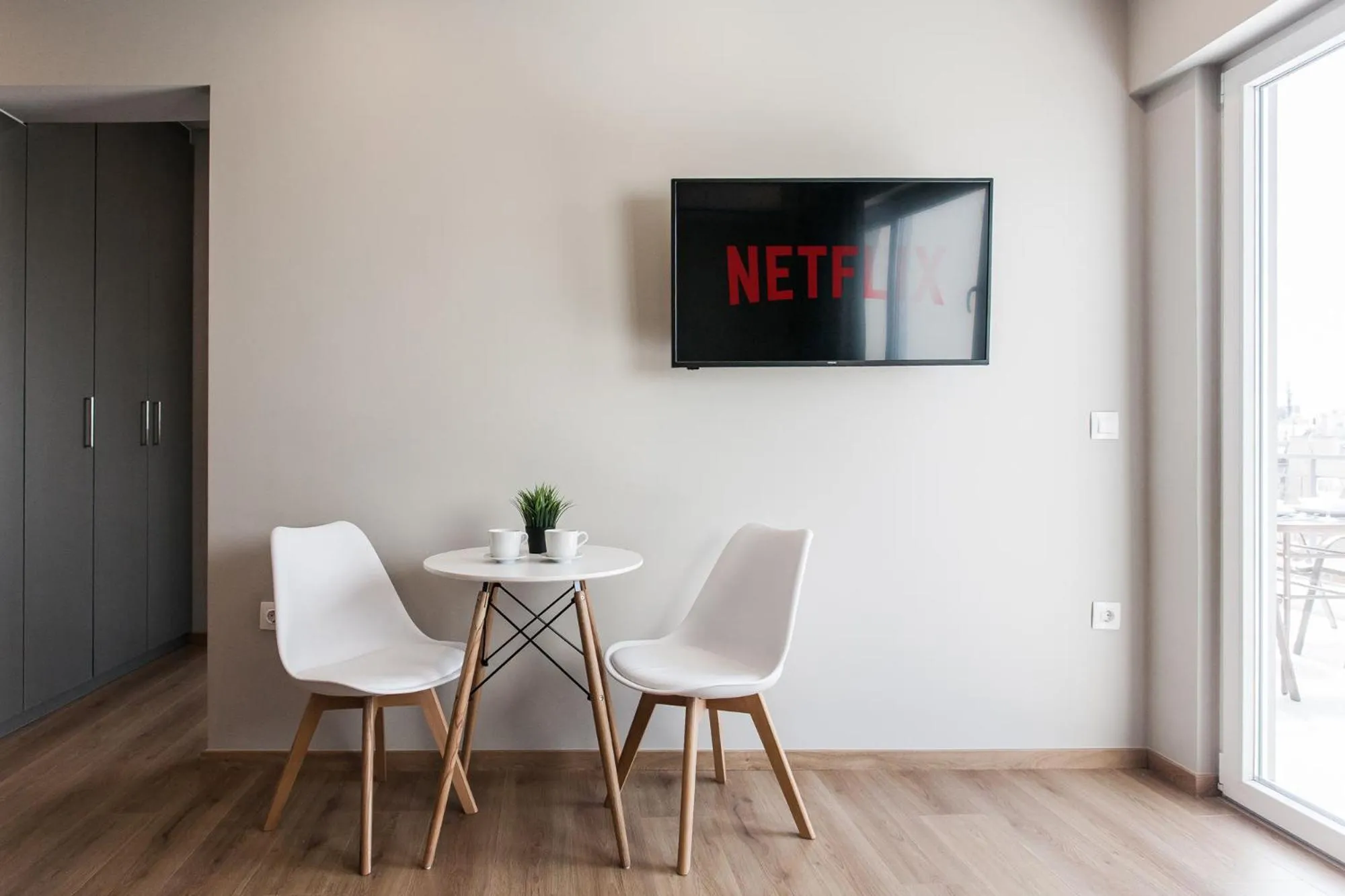 TV and multimedia in WYZ Attiki Aparthotel