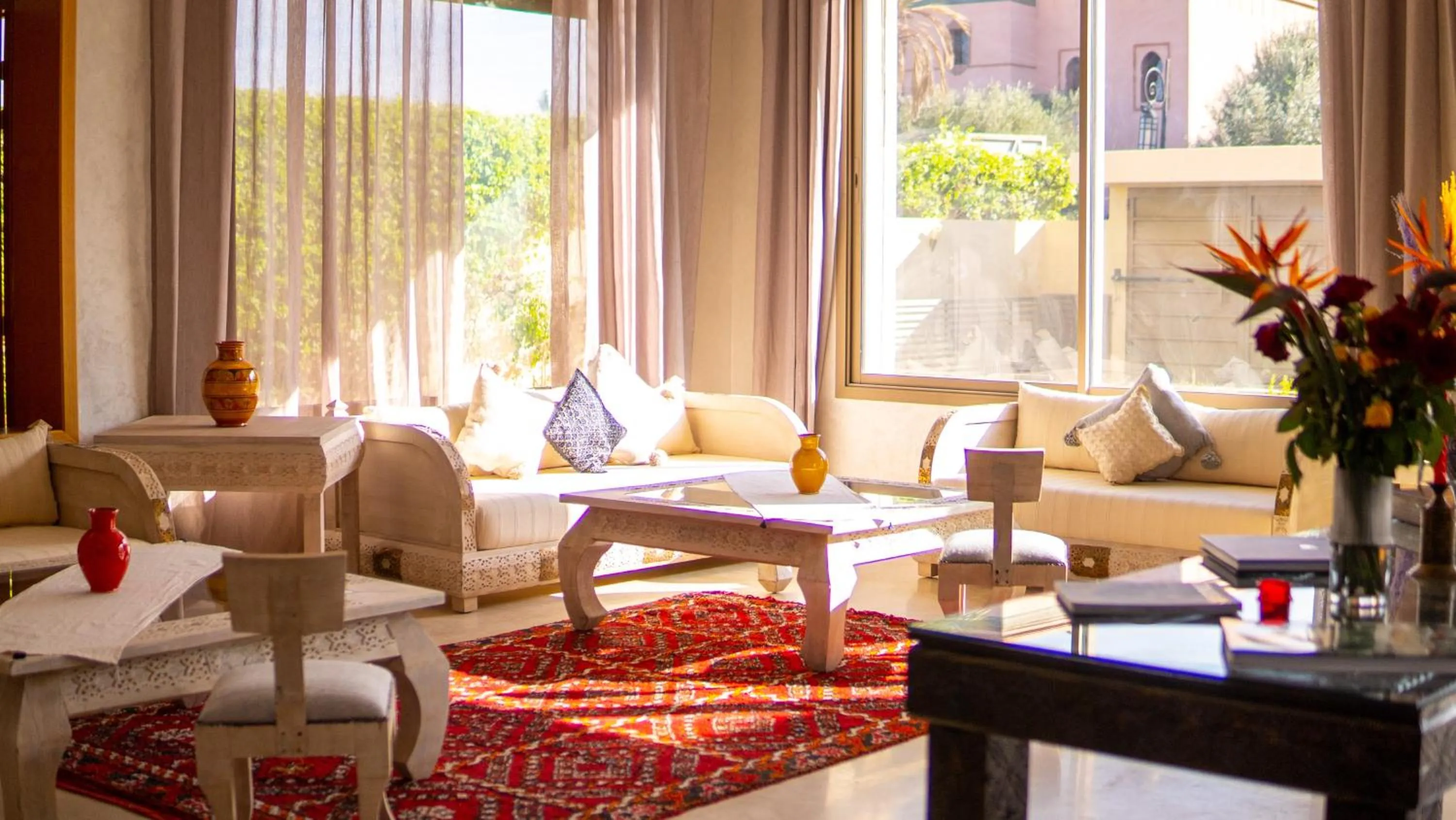 Living room in Riad villa saphir & SPA