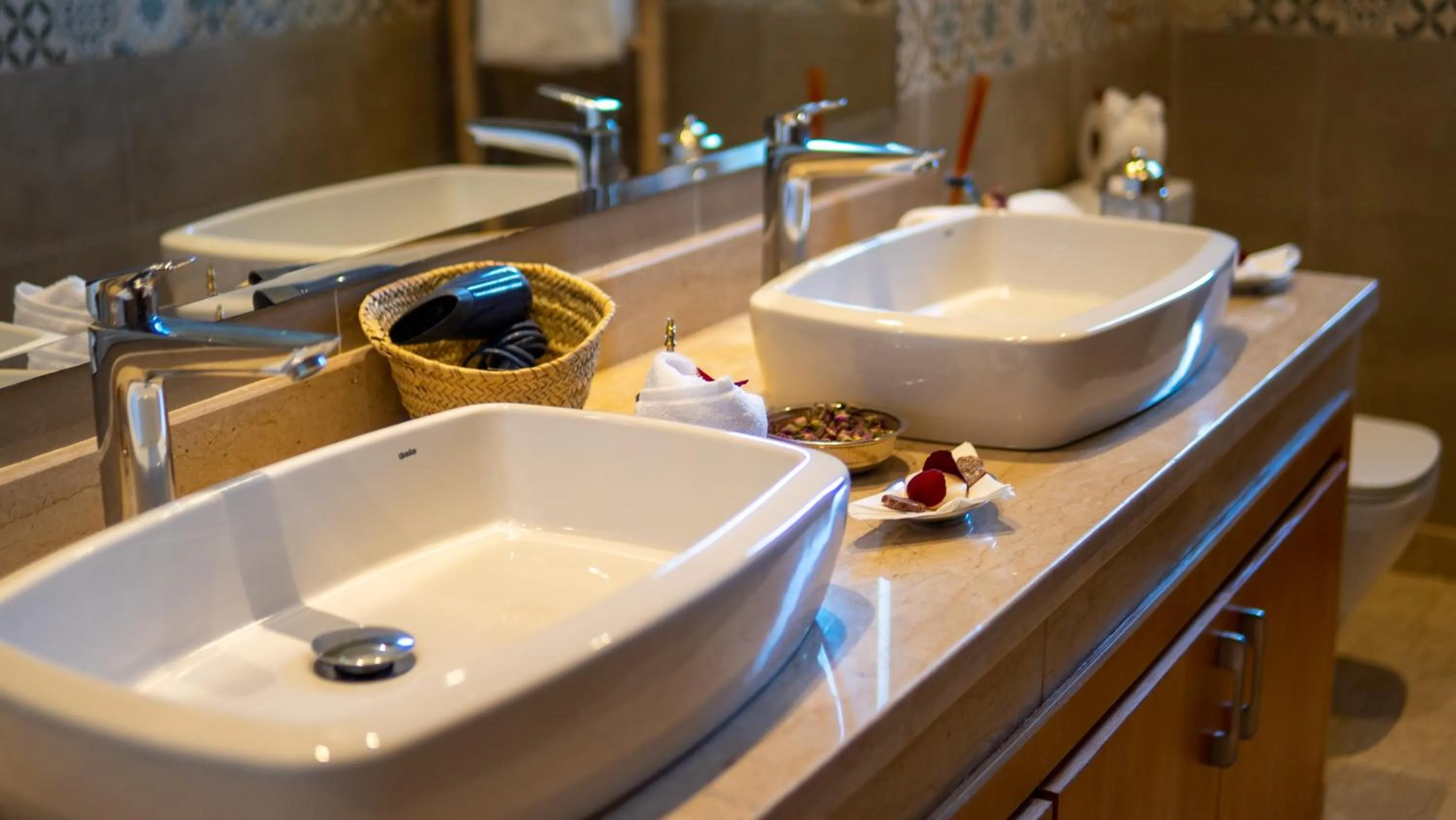 Bathroom in Riad villa saphir & SPA