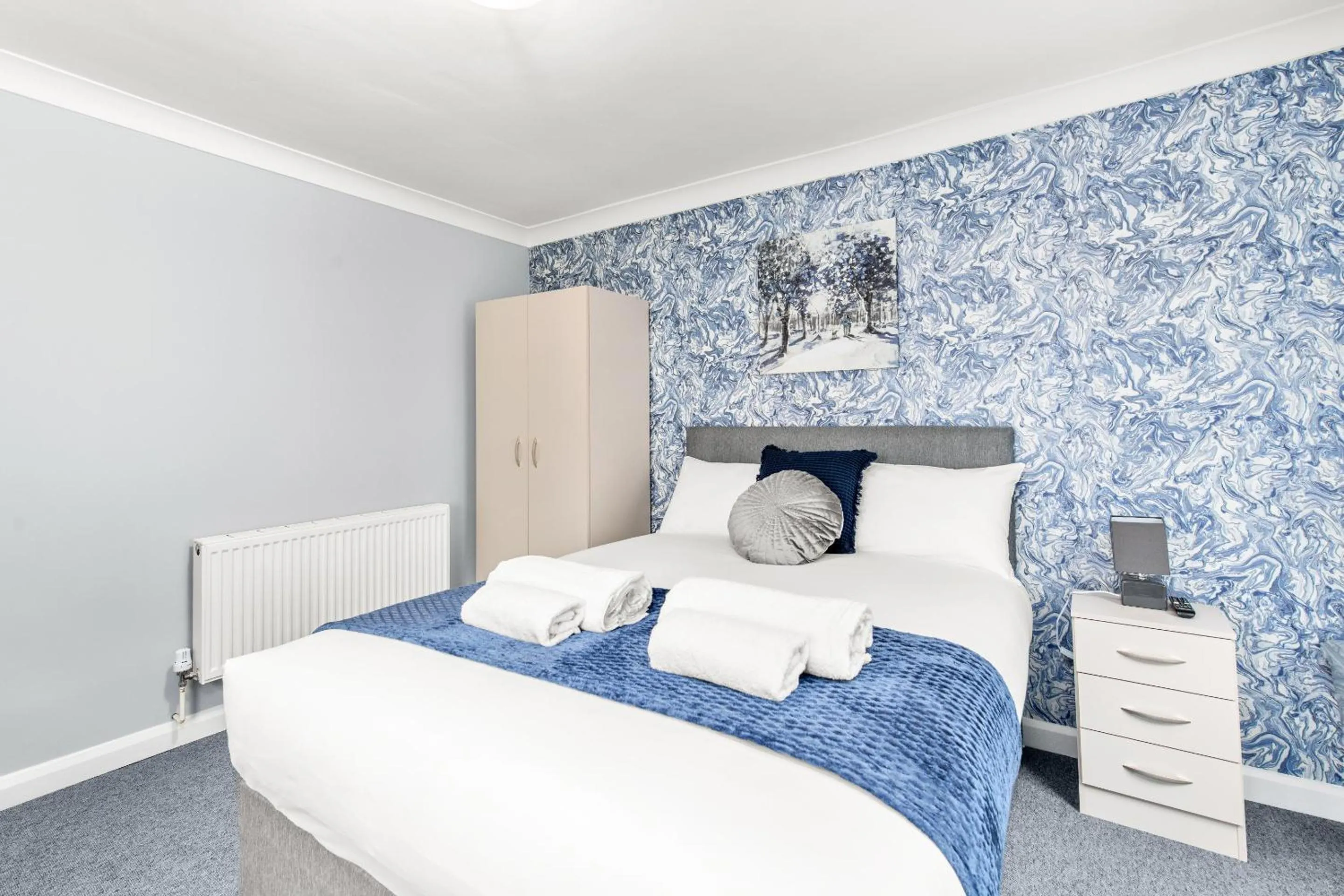 Bedroom, Bed in Town House Rooms