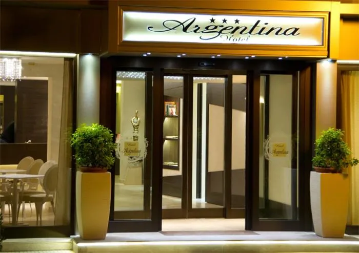 Facade/entrance in Hotel Argentina