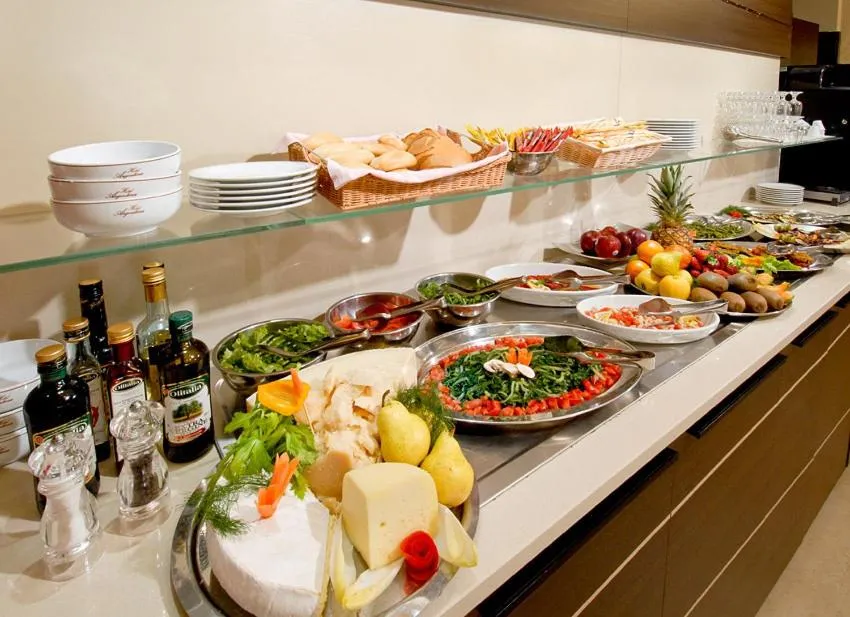 Food in Hotel Argentina