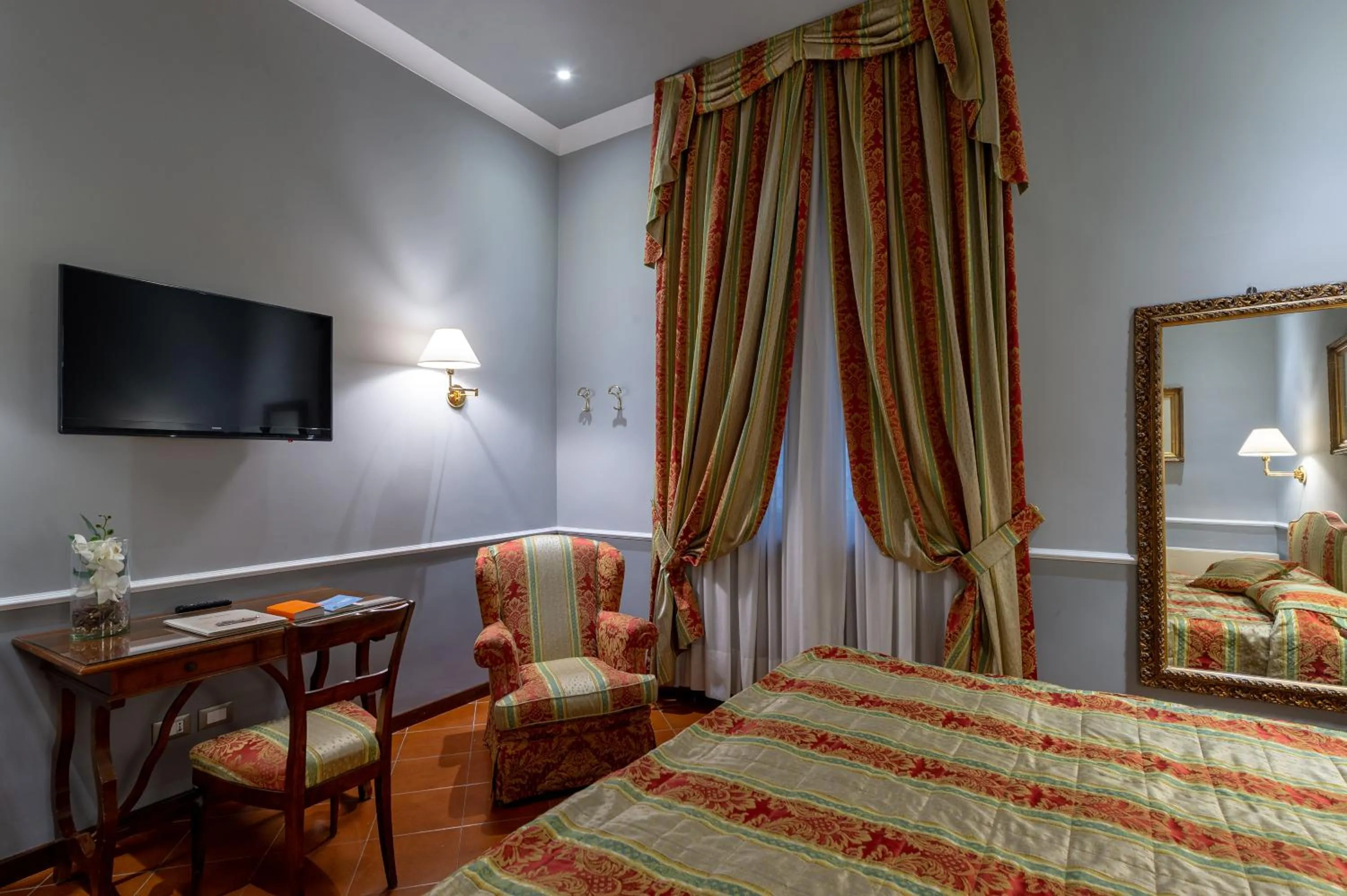 TV and multimedia, Bed in Hotel Posta