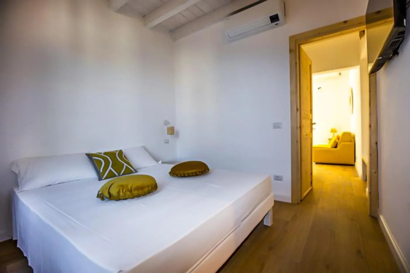 Bed in Maison d'Orange - La Pinede