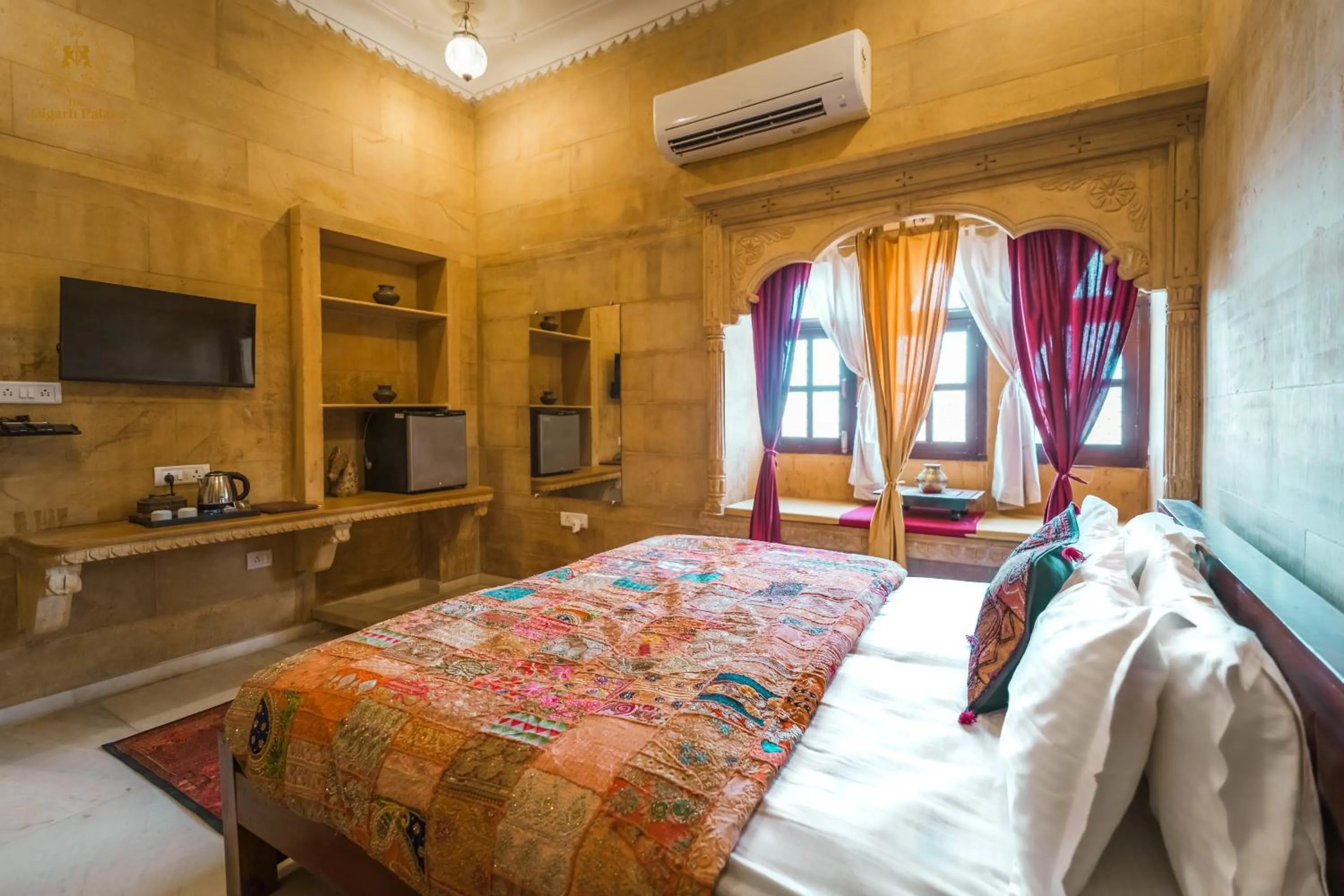TV and multimedia, Bed in The Jaigarh Palace Jaisalmer