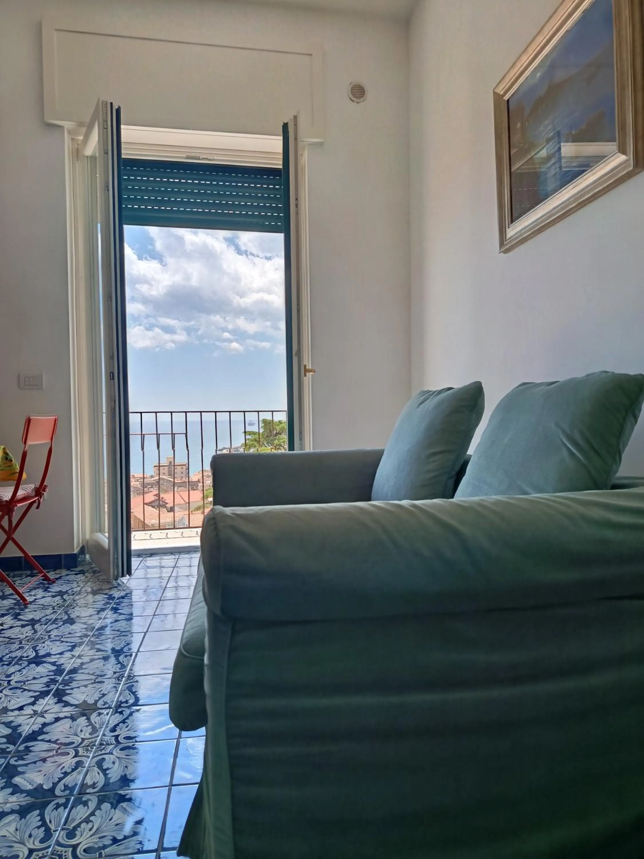 Living room in Salerno Eremita Apartment