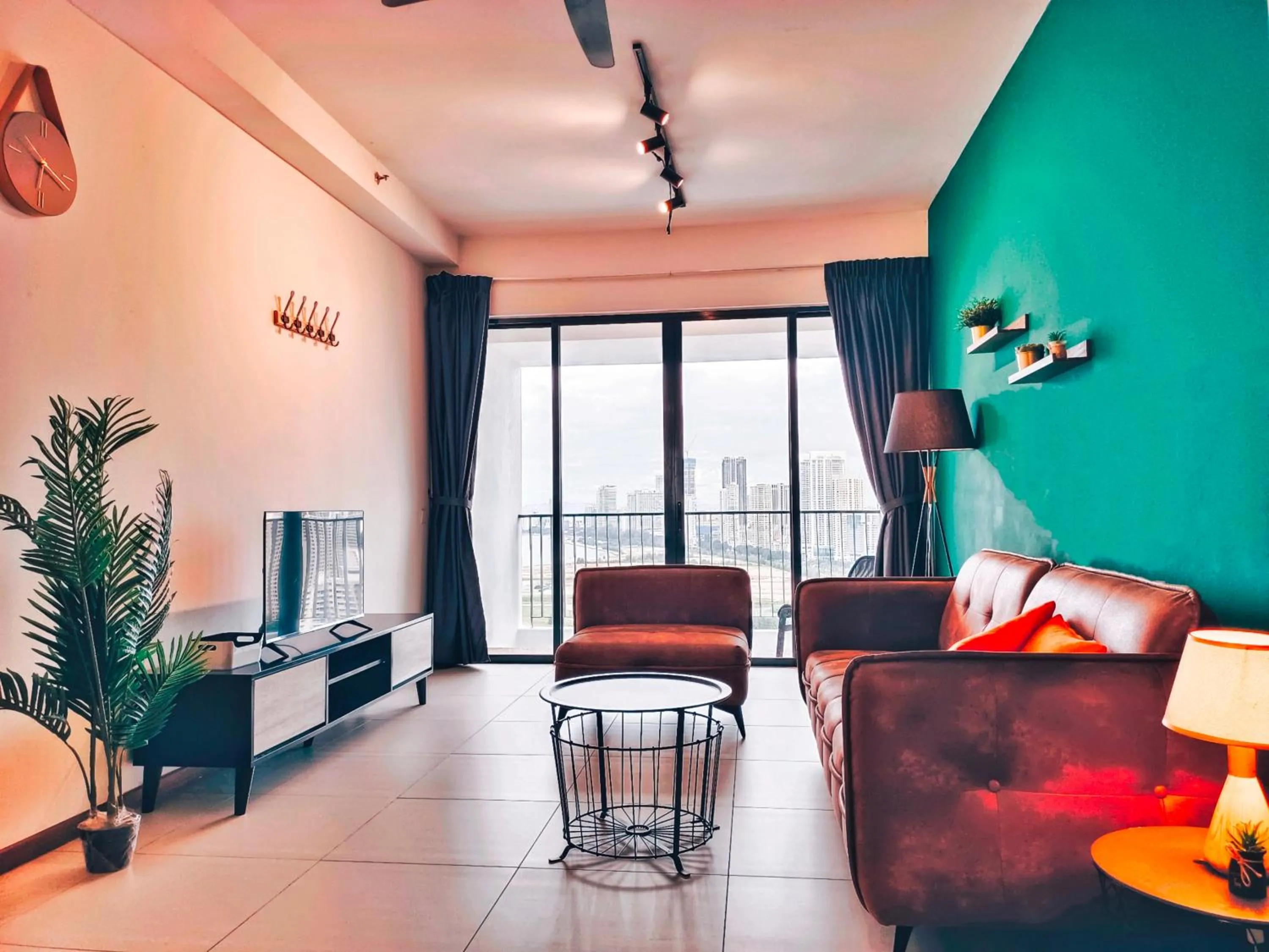 TV and multimedia in THE LANDMARK BY KATANA New 3BR Grand Seaview Homestay at Gurney 无敌海景三房套房