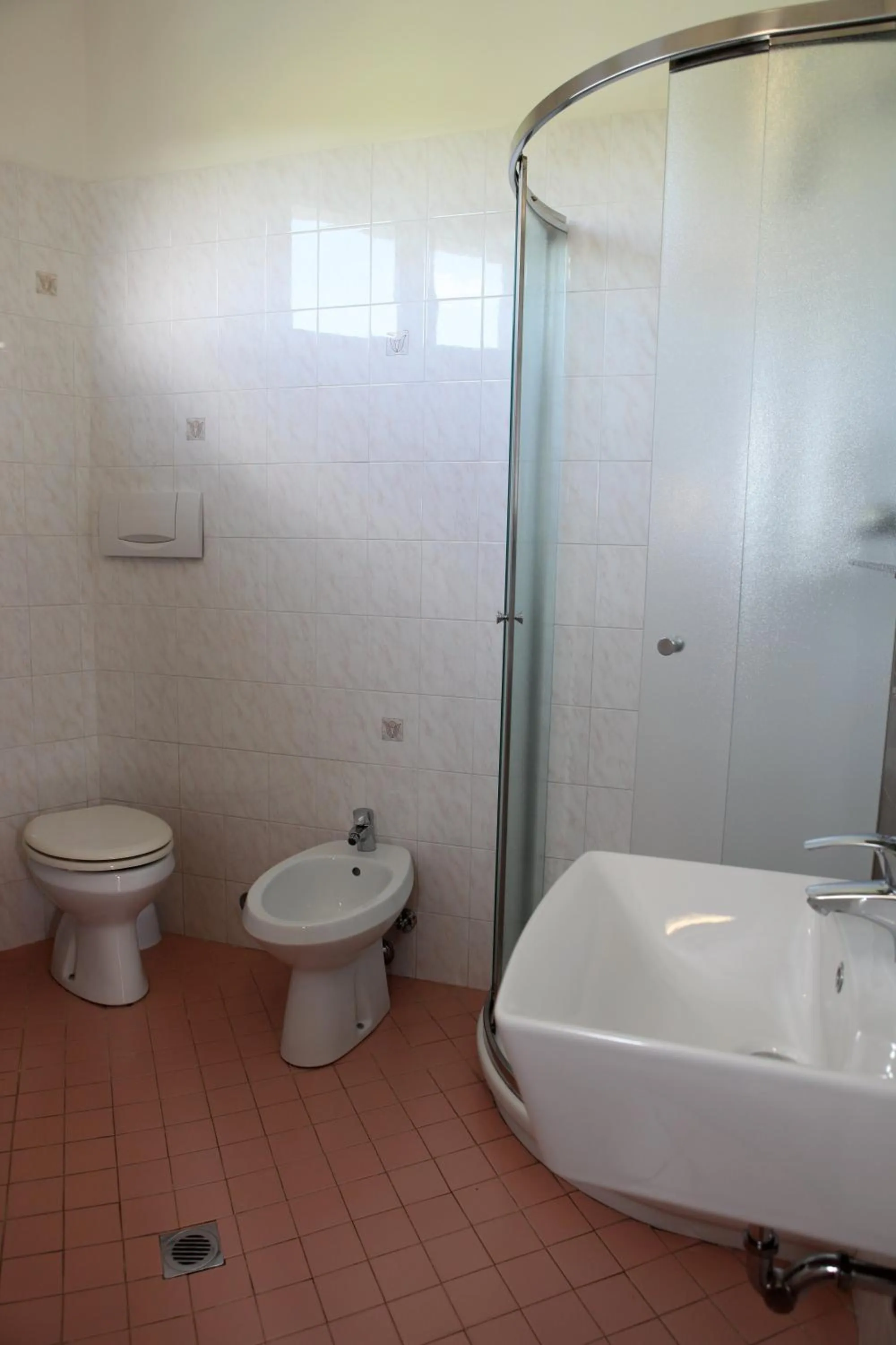 Bathroom in Hotel Parigi