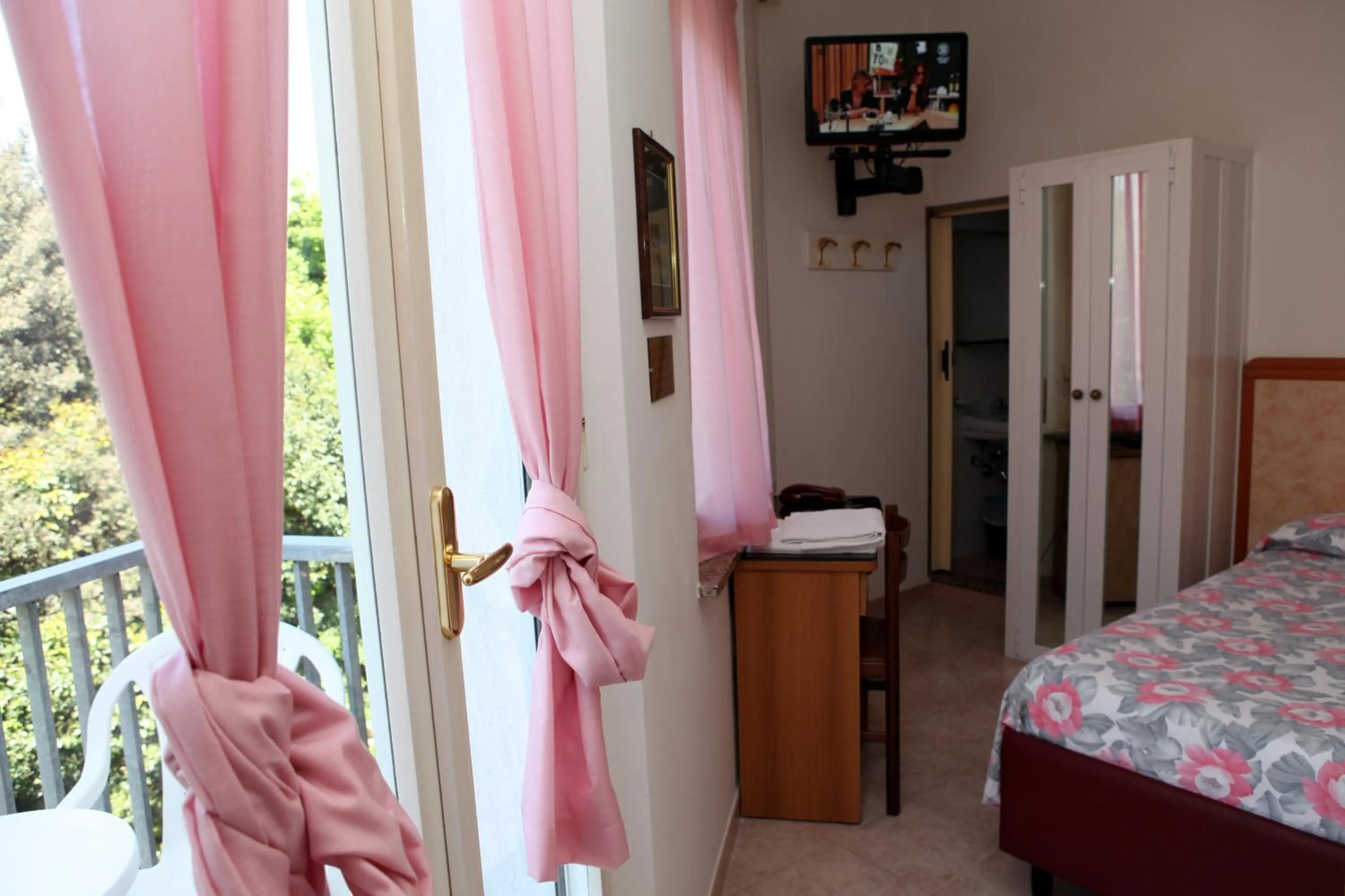 Decorative detail in Hotel Parigi