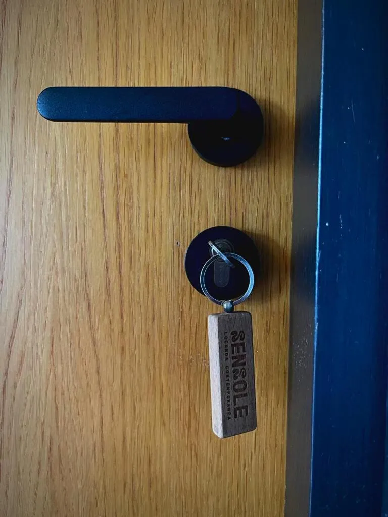 Decorative detail in Sensole locanda contemporanea