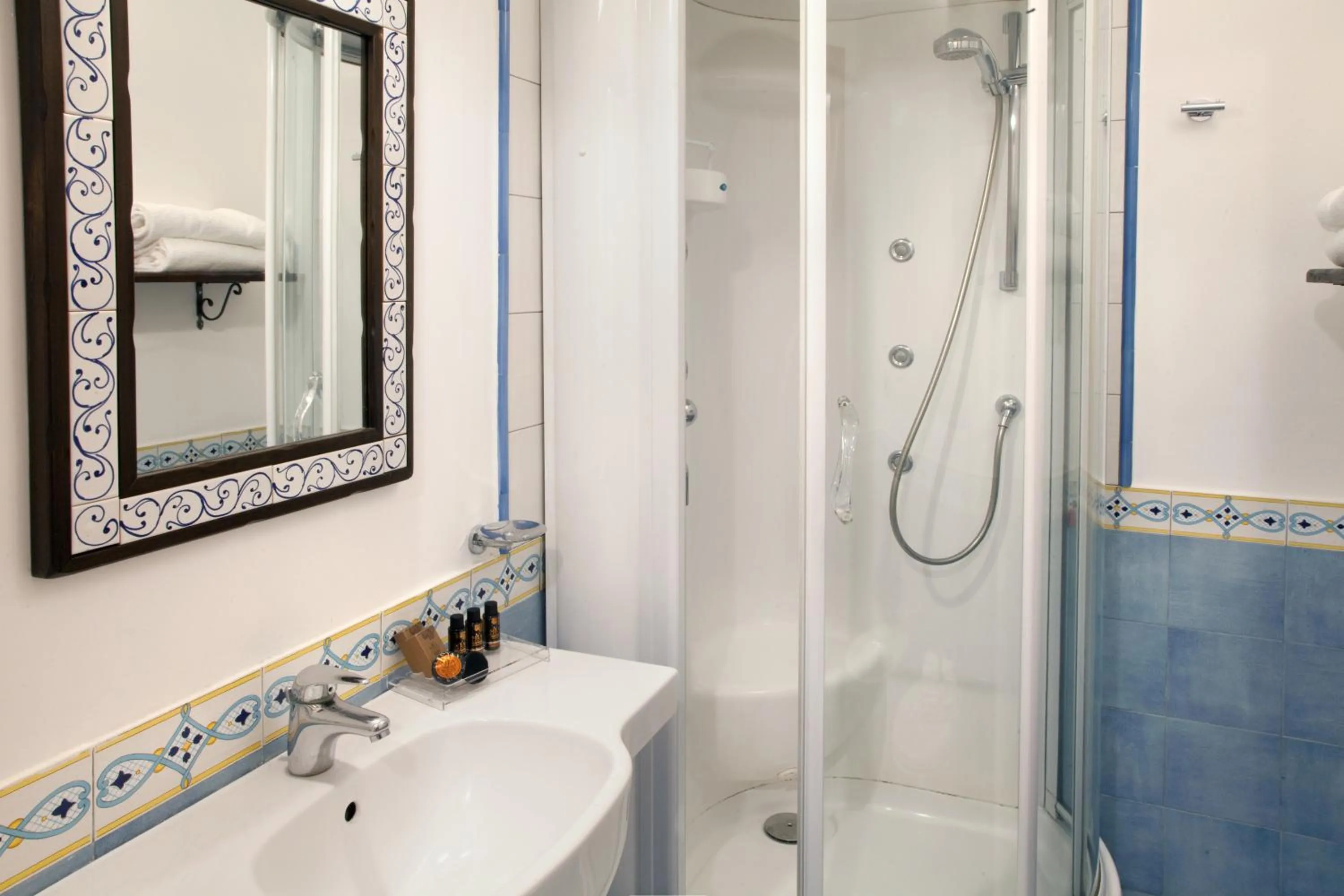 Bathroom in Hotel L'Antico Convitto