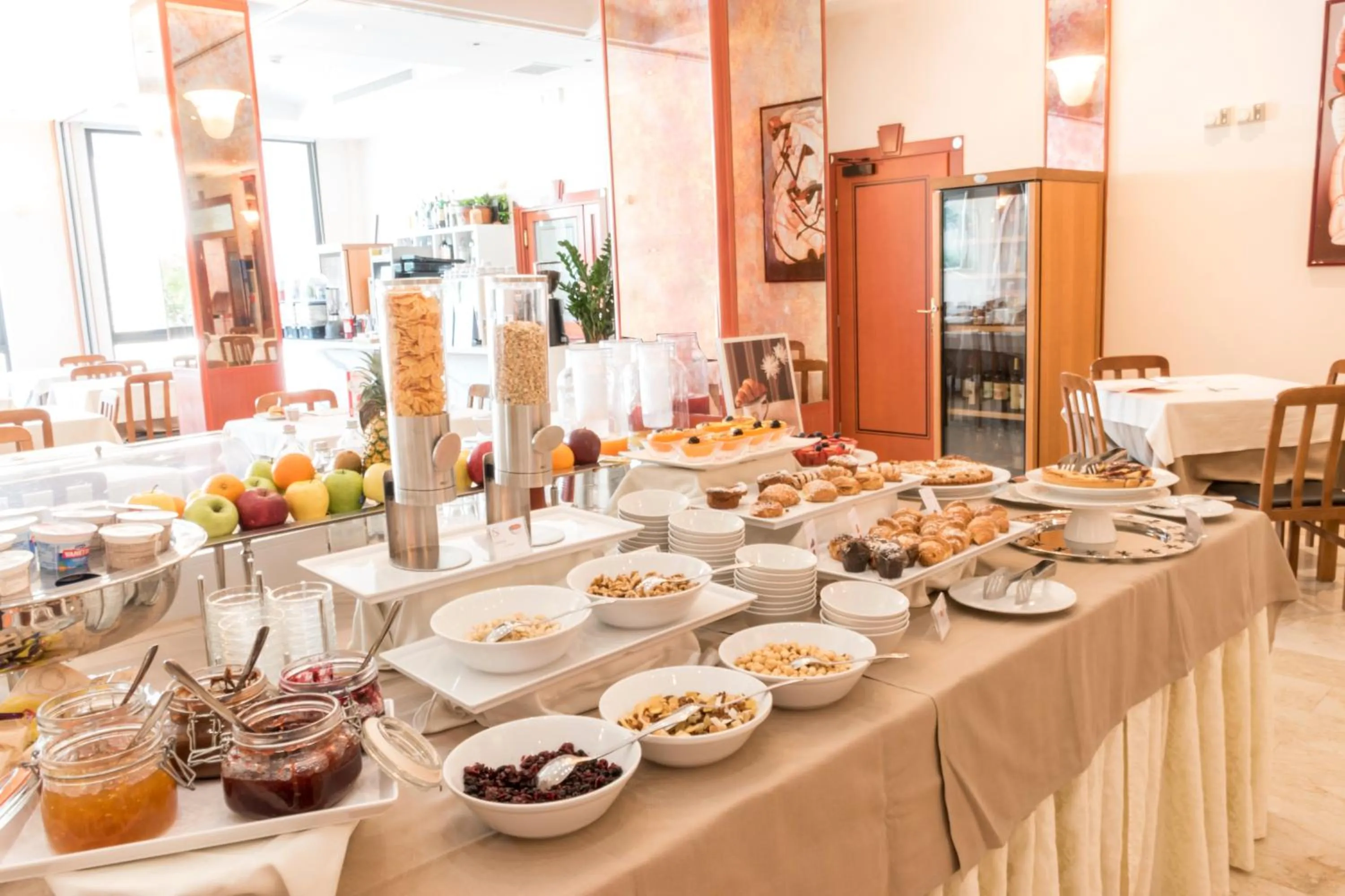 Breakfast in Hotel Nettunia