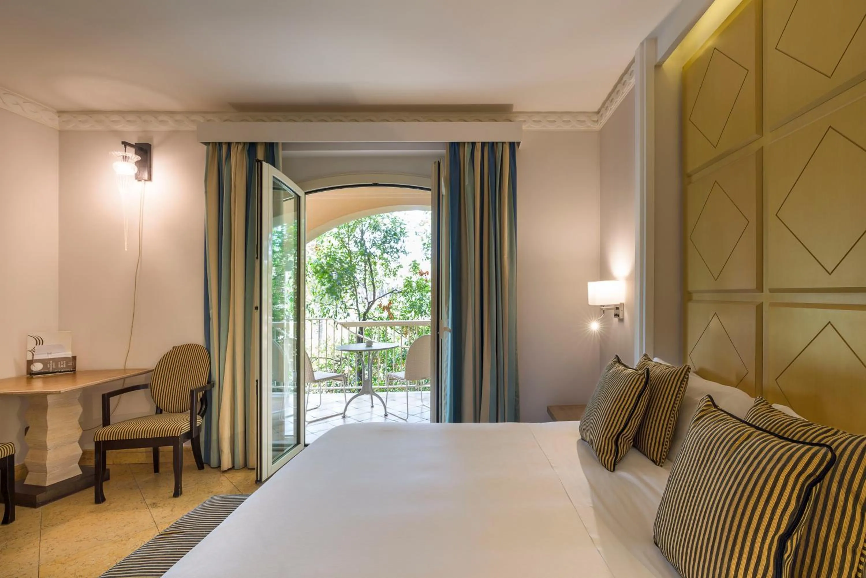 View (from property/room), Bed in Romano Palace Luxury Hotel