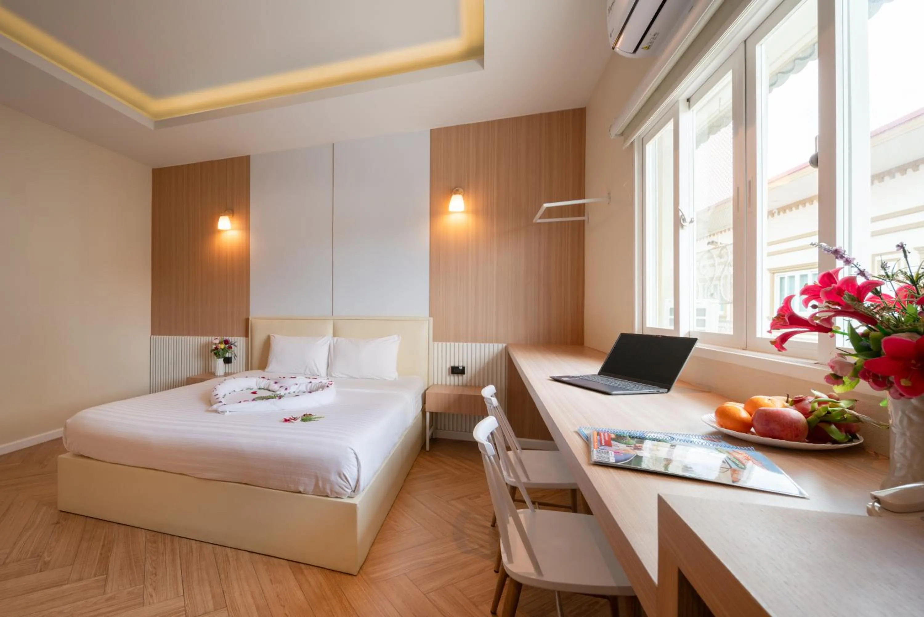 Bedroom, Bed in Grandbangsaray