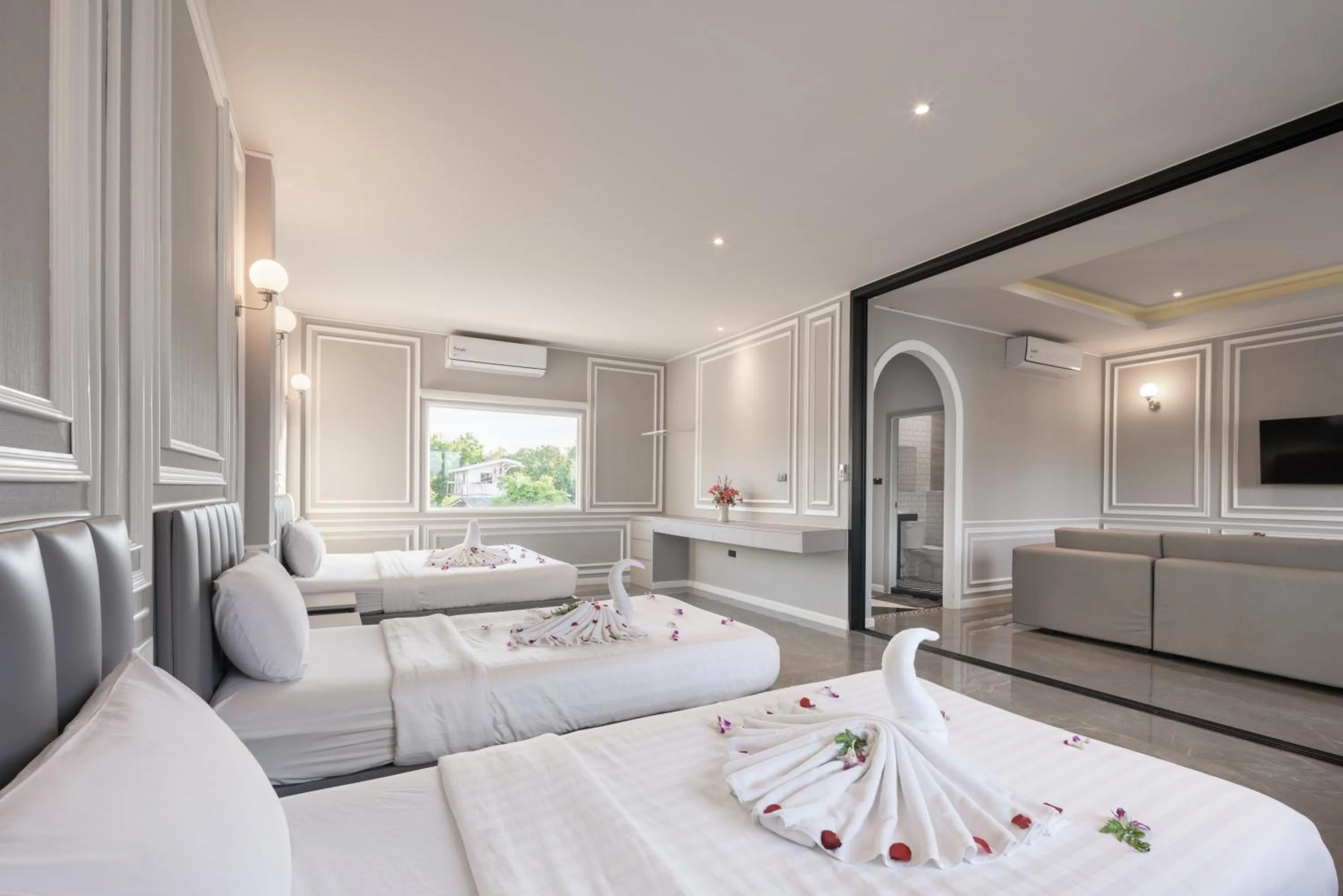 Photo of the whole room, Bed in Grandbangsaray