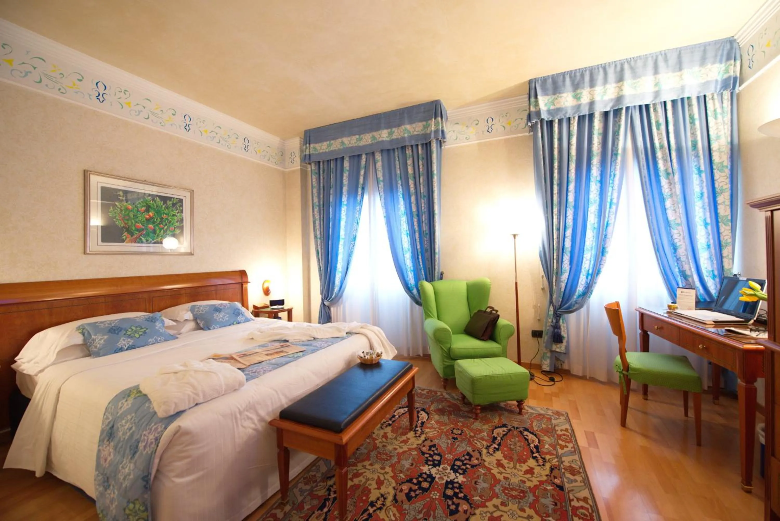 Photo of the whole room, Bed in Hotel Firenze