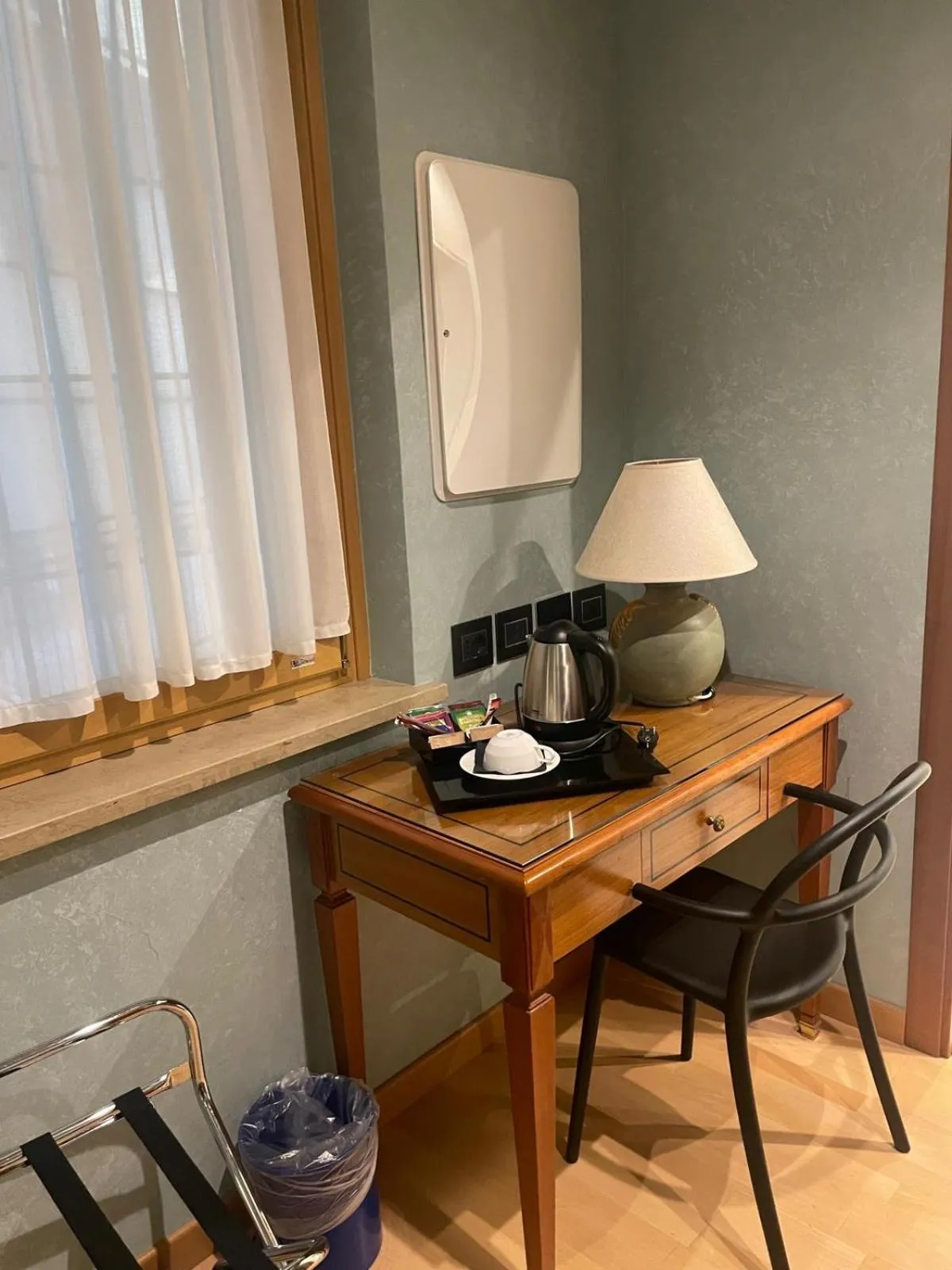 Coffee/tea facilities in Hotel Firenze