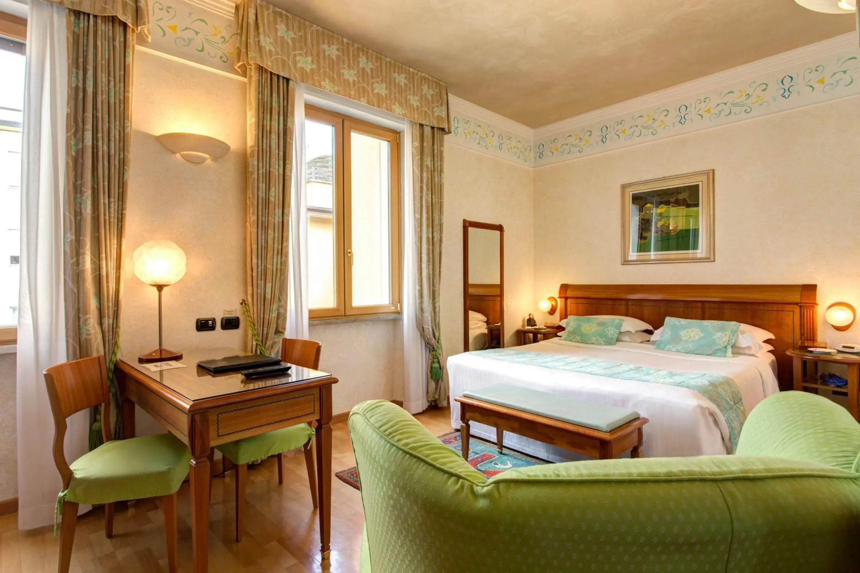 Standard Triple Room in Hotel Firenze Standard Triple Room in Hotel Firenze