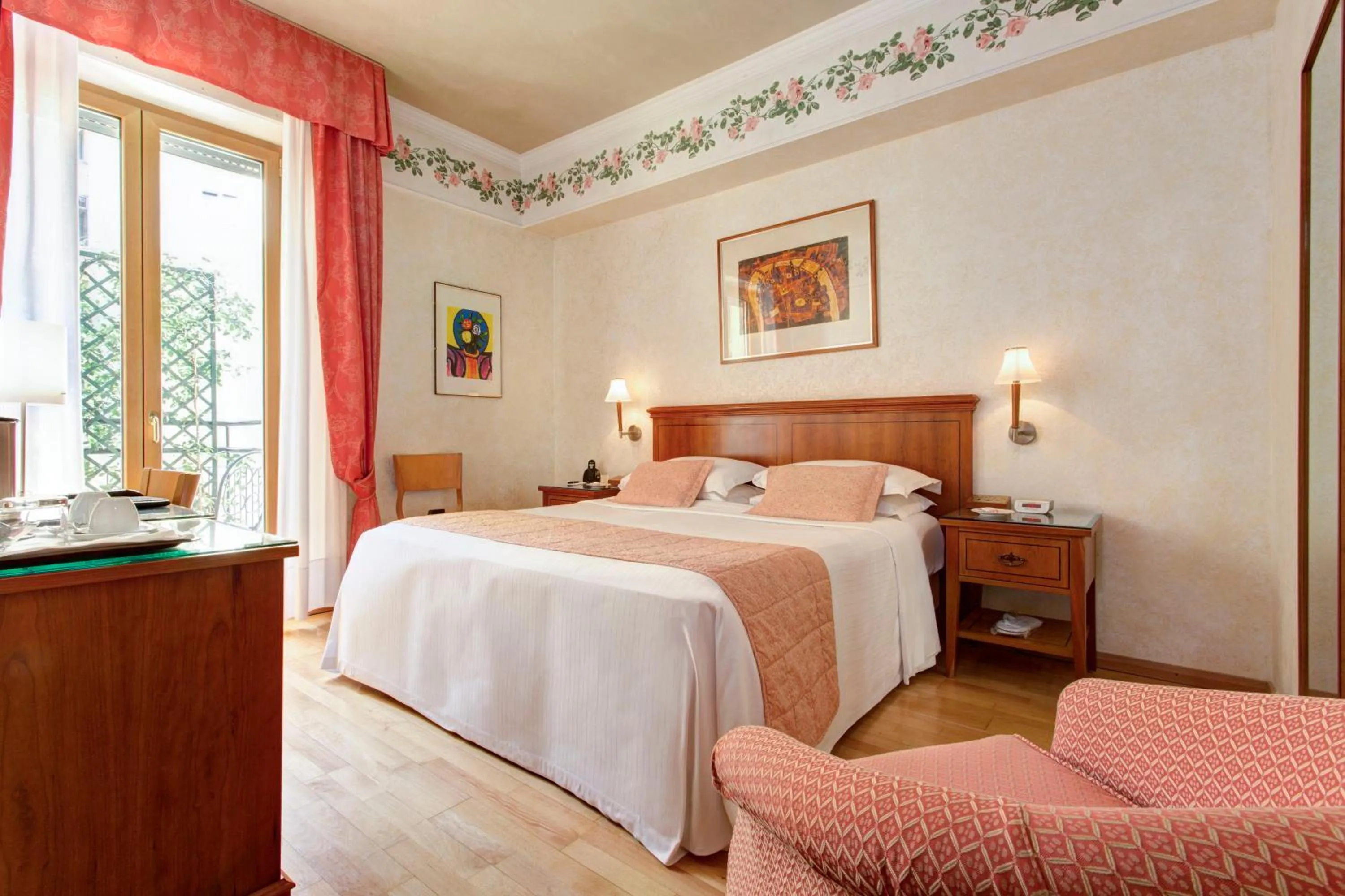 Day, Bed in Hotel Firenze